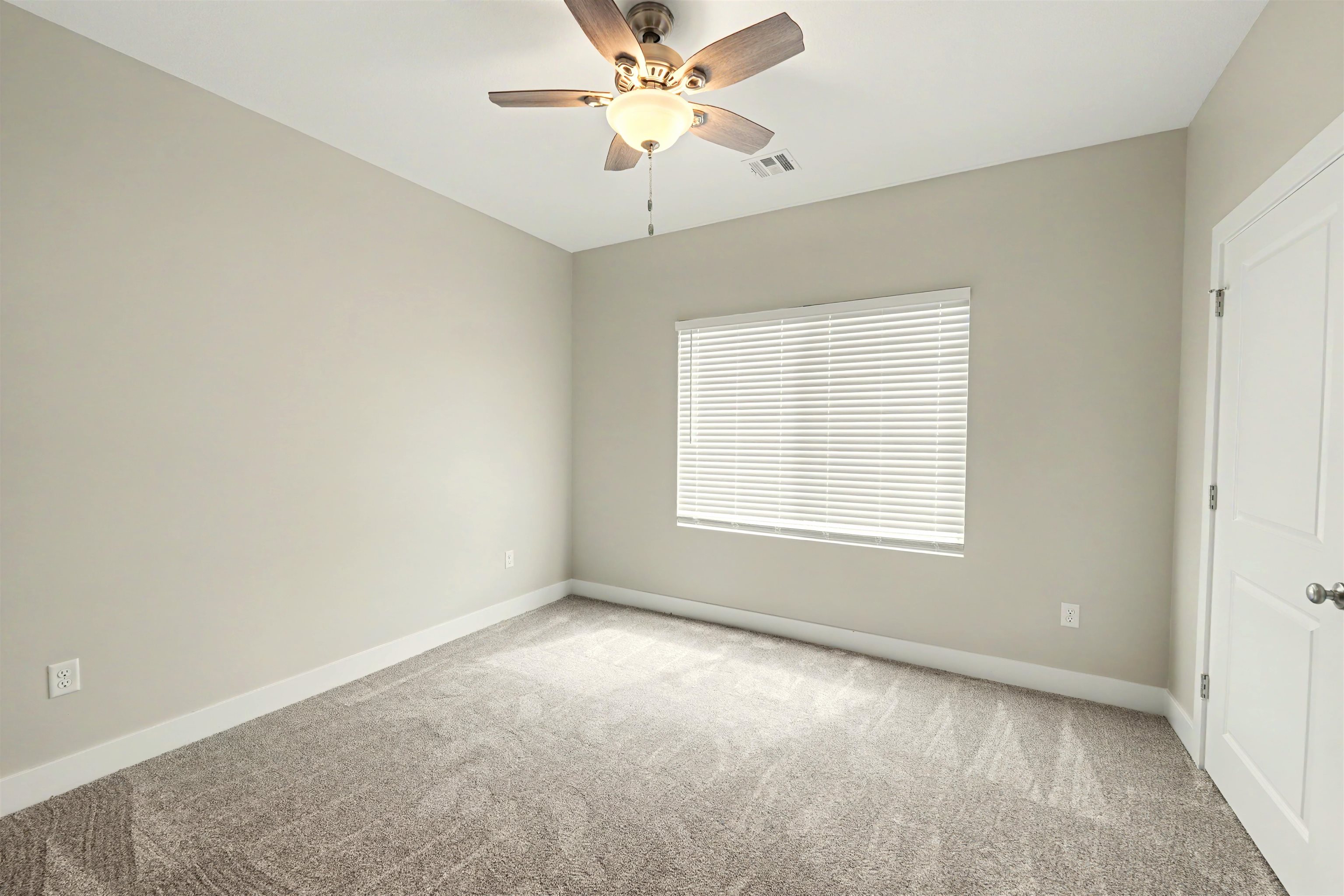 2723 Amelia Ln. Property Photo 26