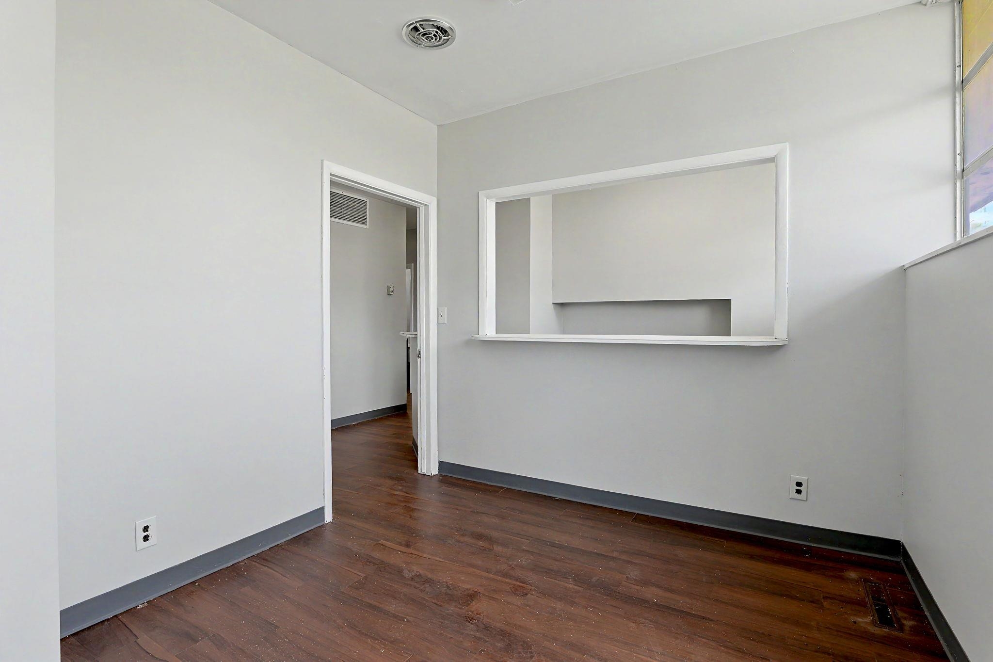 1601 State St. Property Photo 3
