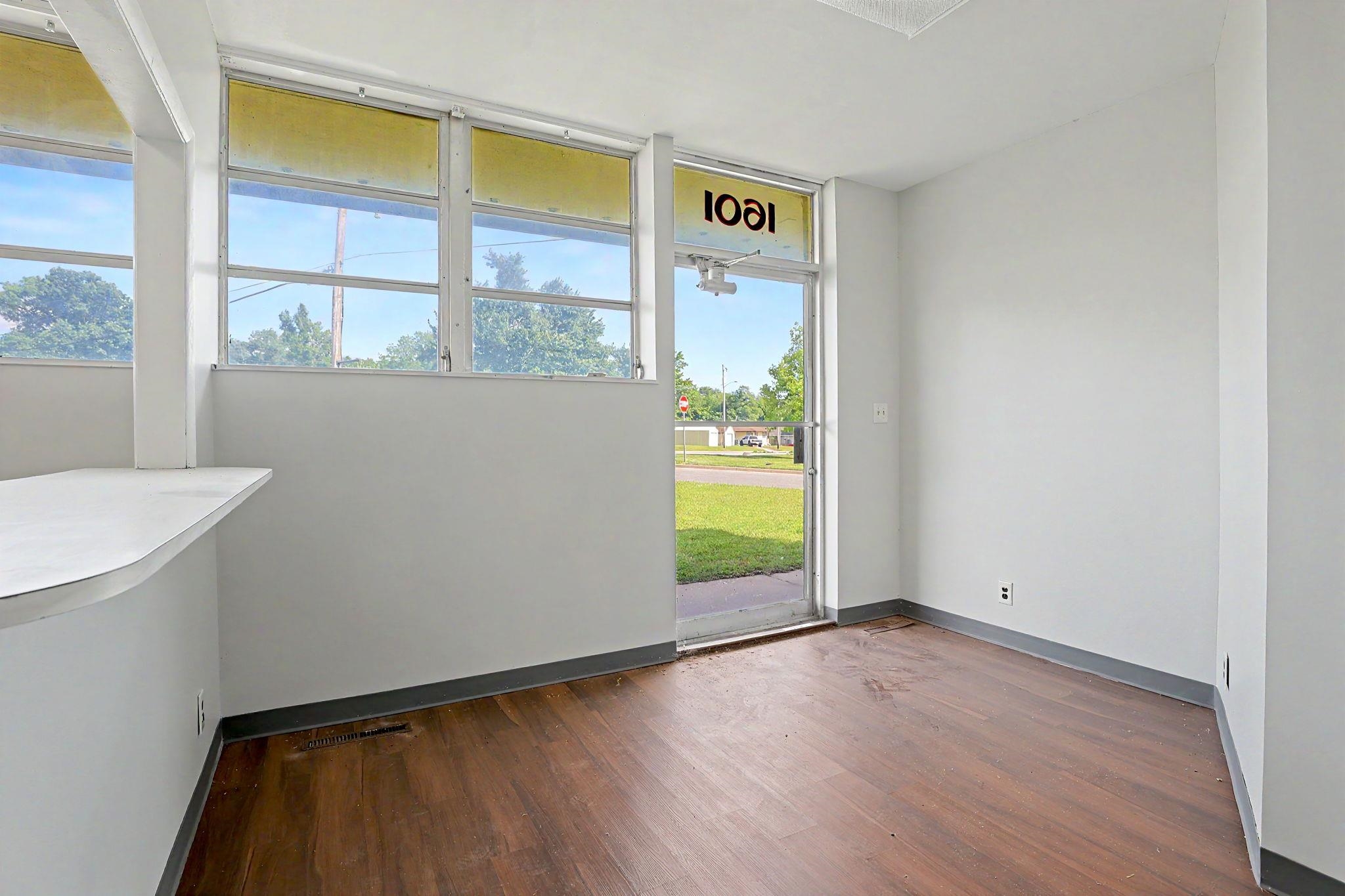 1601 State St. Property Photo 4