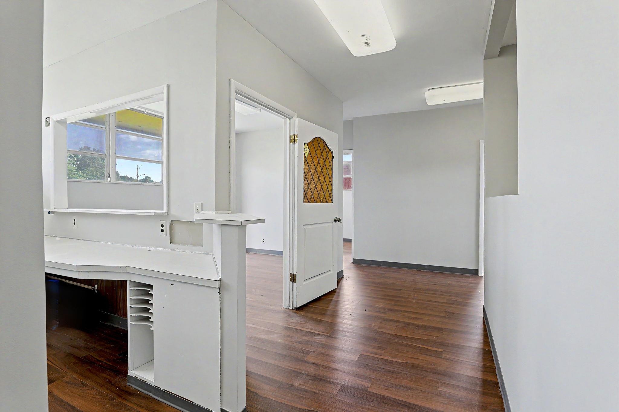 1601 State St. Property Photo 9