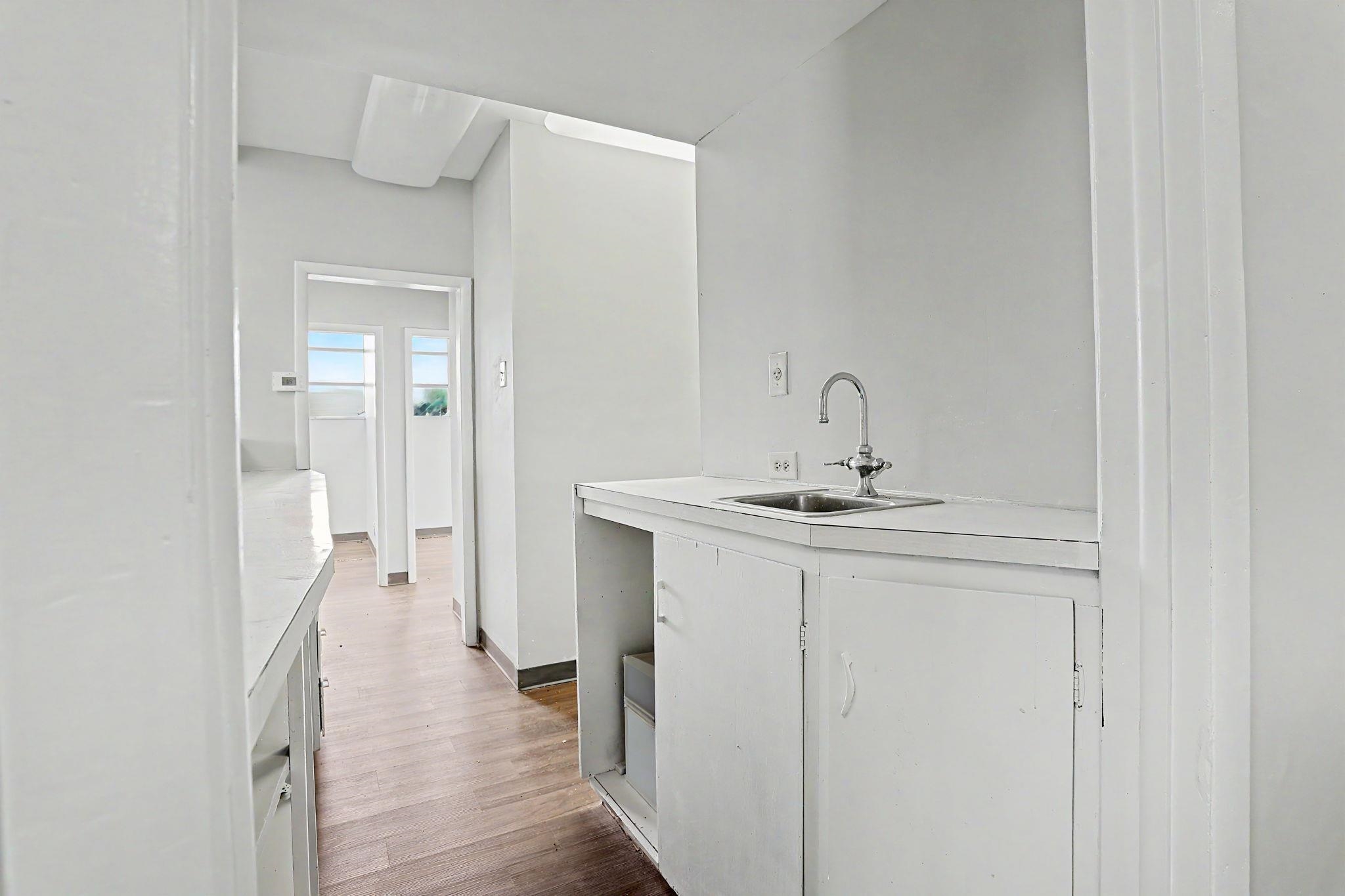 1601 State St. Property Photo 18