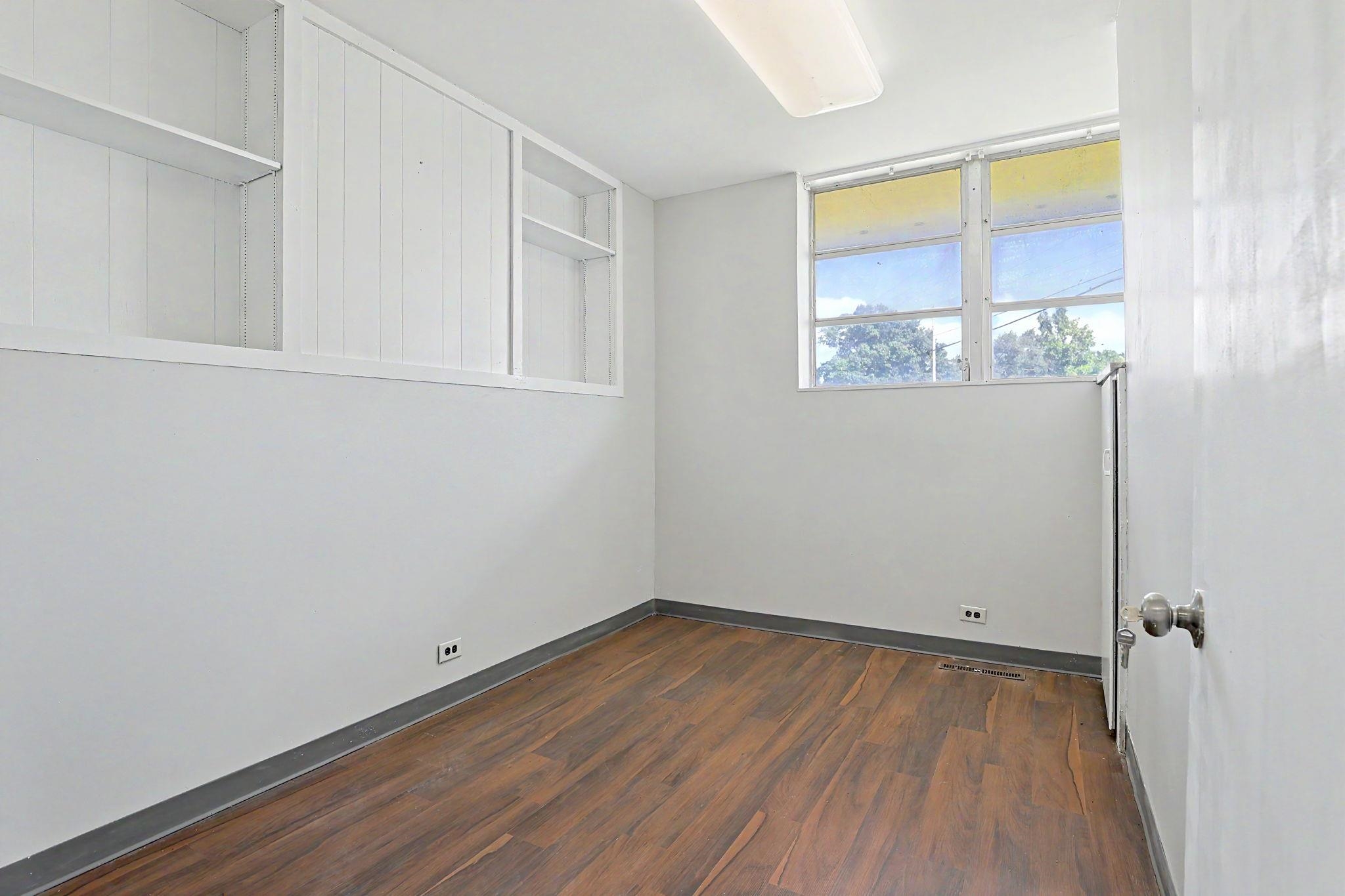 1601 State St. Property Photo 28
