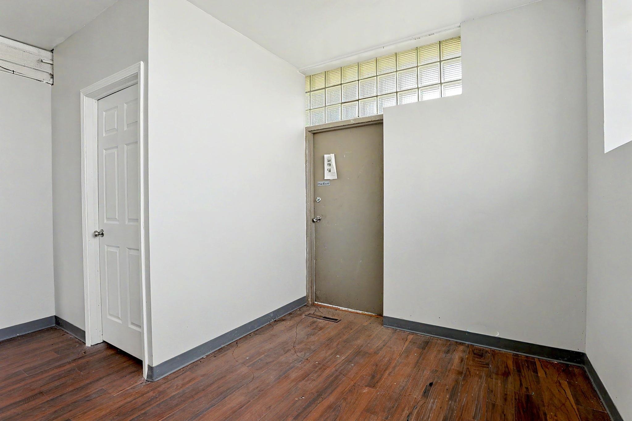 1601 State St. Property Photo 35