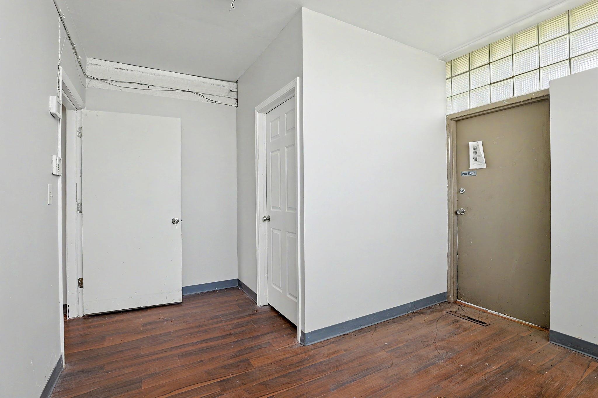 1601 State St. Property Photo 36