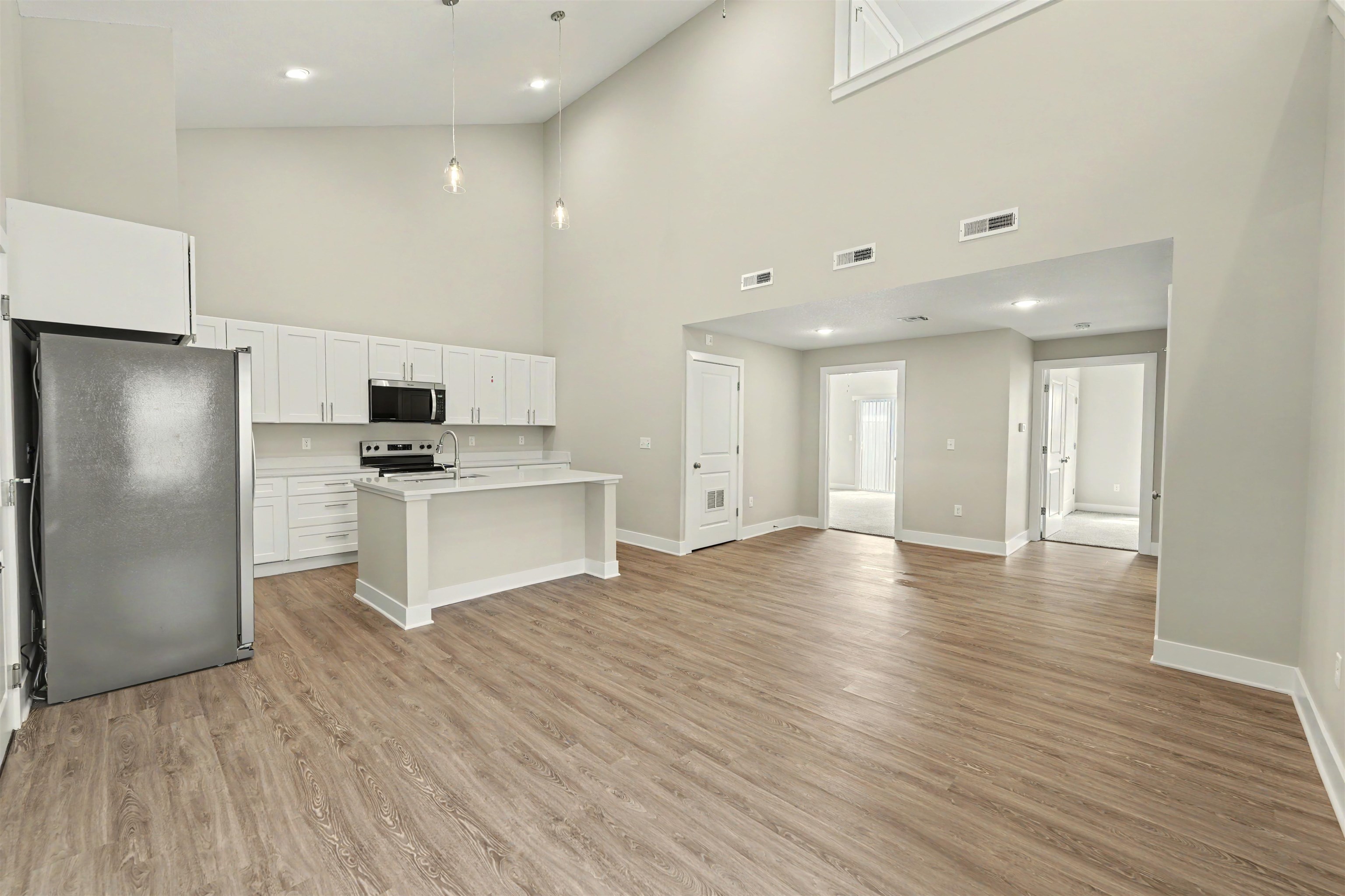 2719 Amelia Ln Property Photo 2