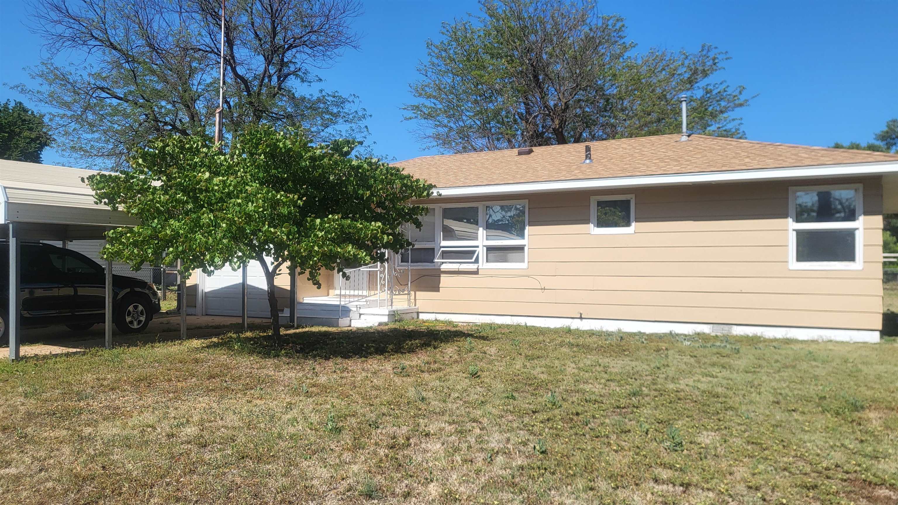 516 N Botkin Property Photo 2