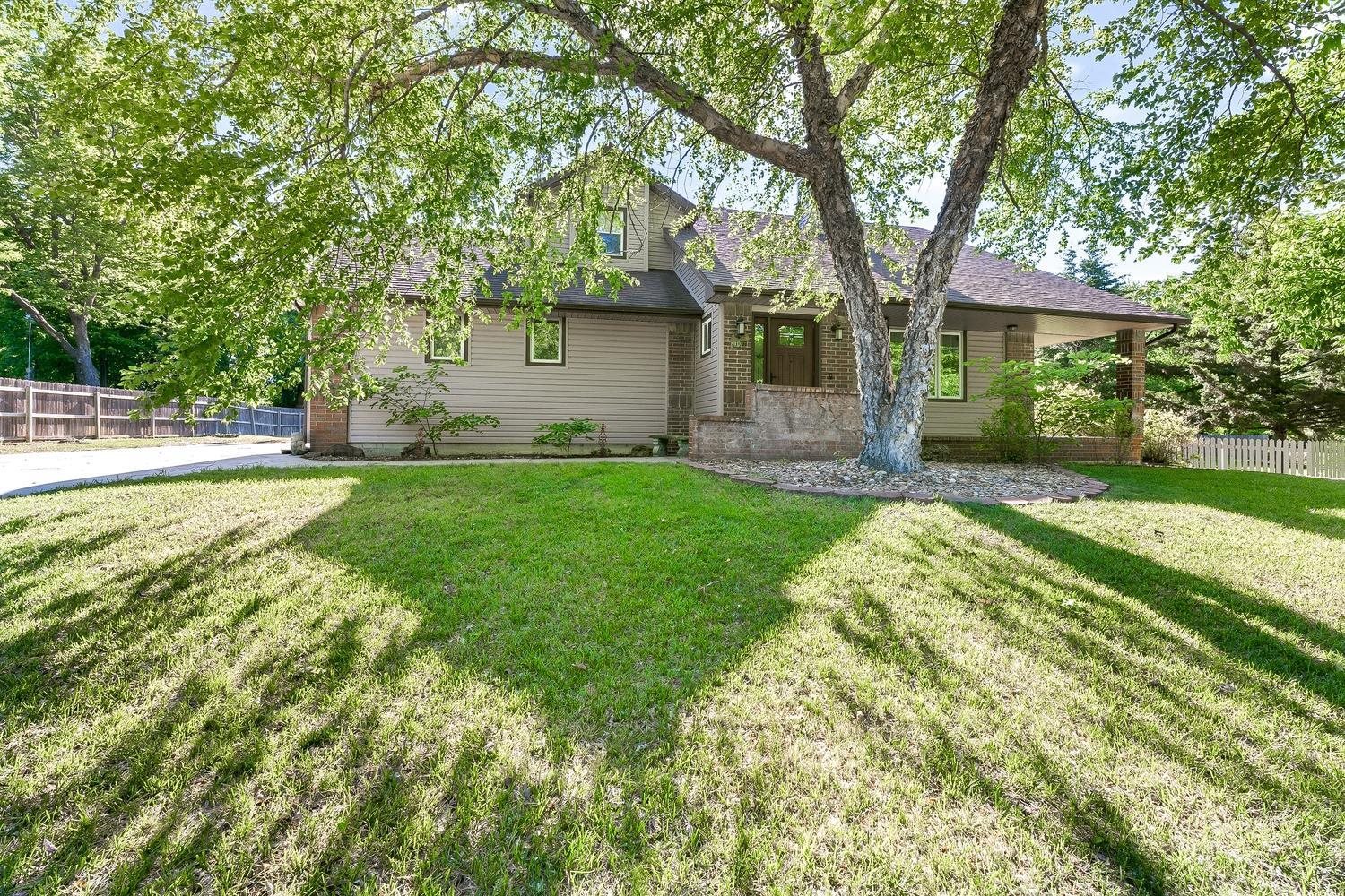 1200 S Sagebrush St Property Photo 1