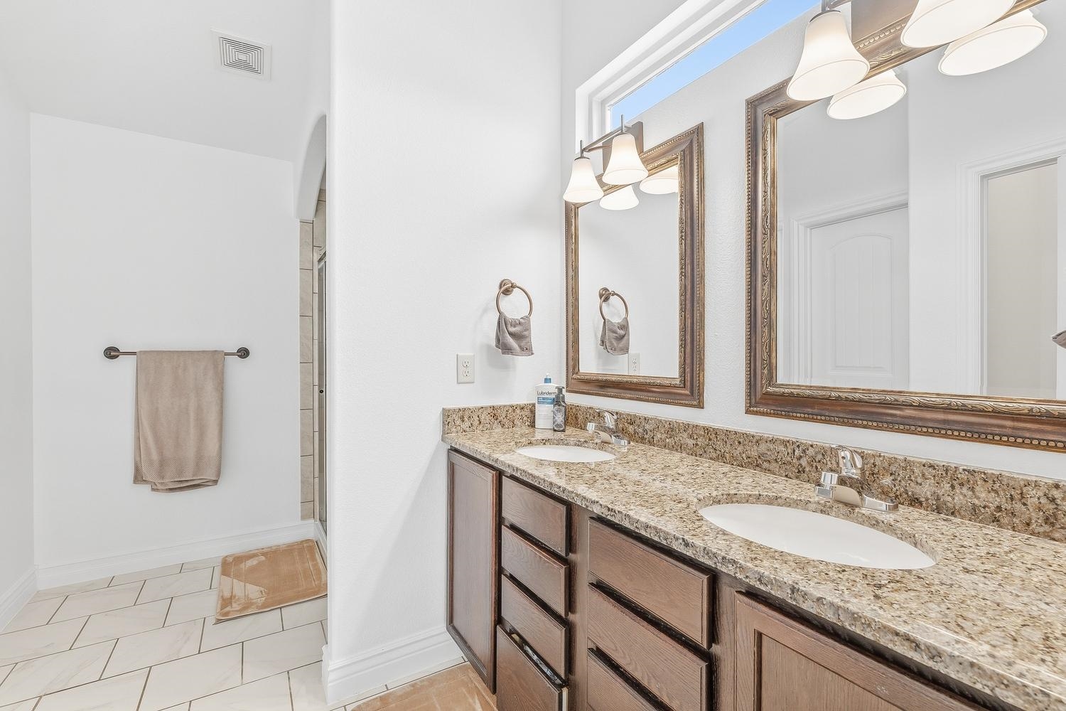 13913 E Watson St Property Photo 17