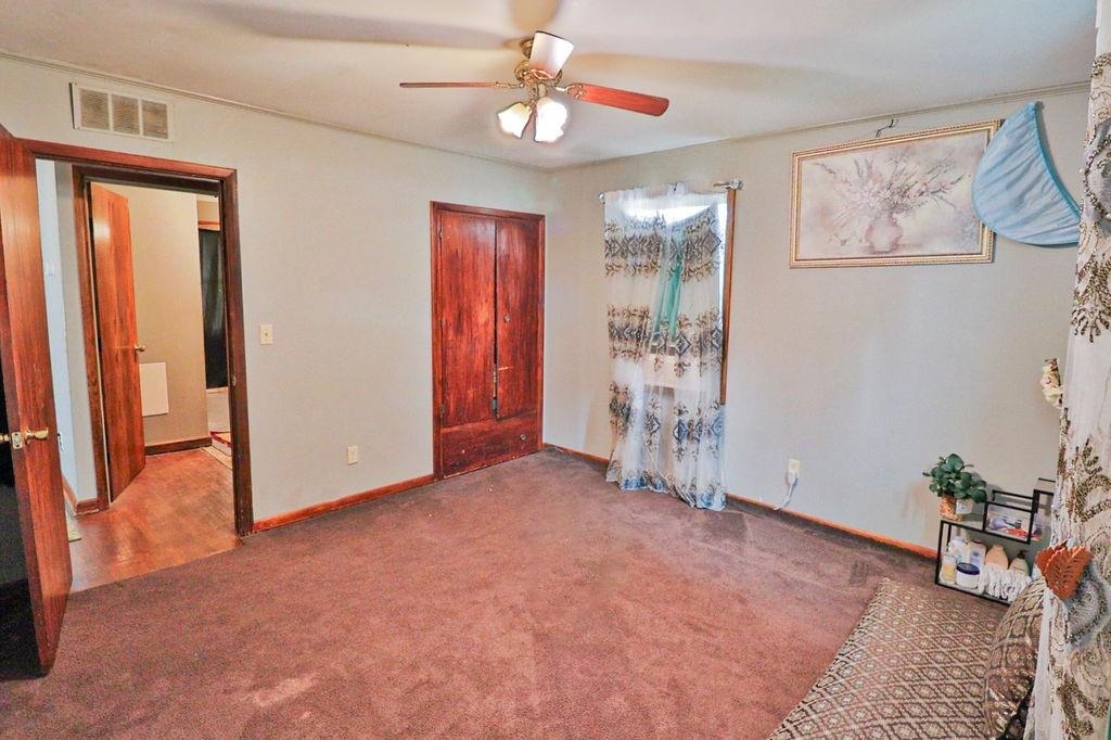 4704 S Water St Property Photo 4
