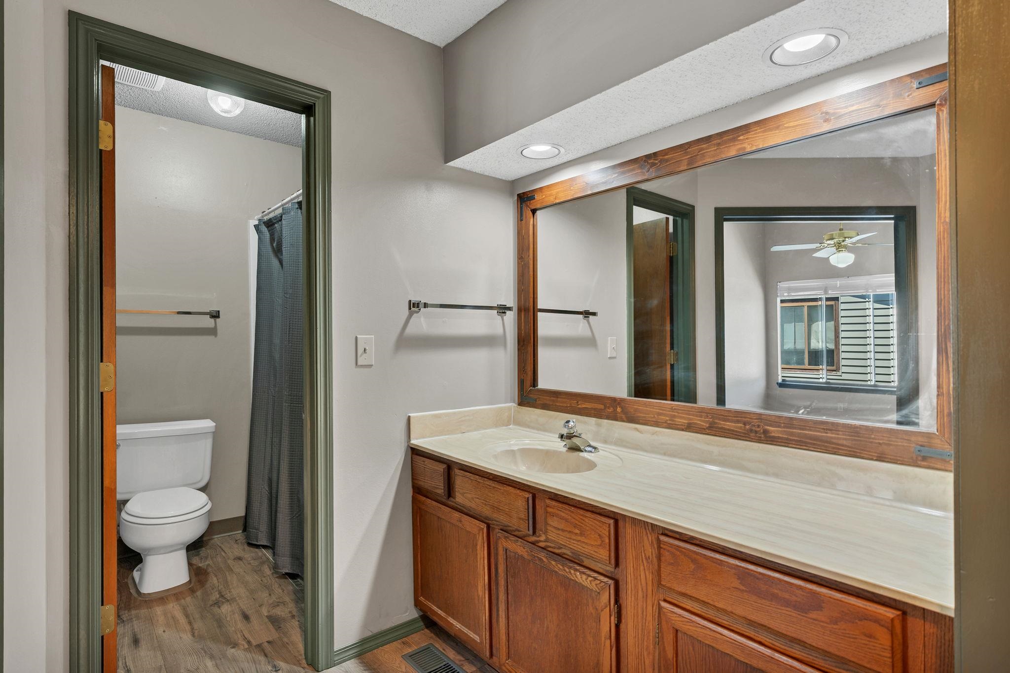 2014 N Woodlawn Blvd Property Photo 25