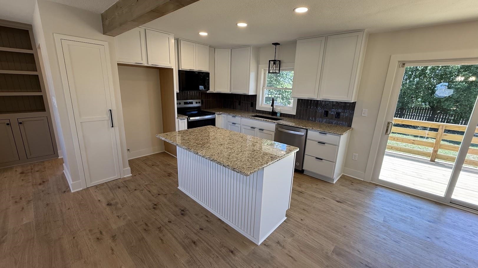 105 Windward Ct Property Photo 2