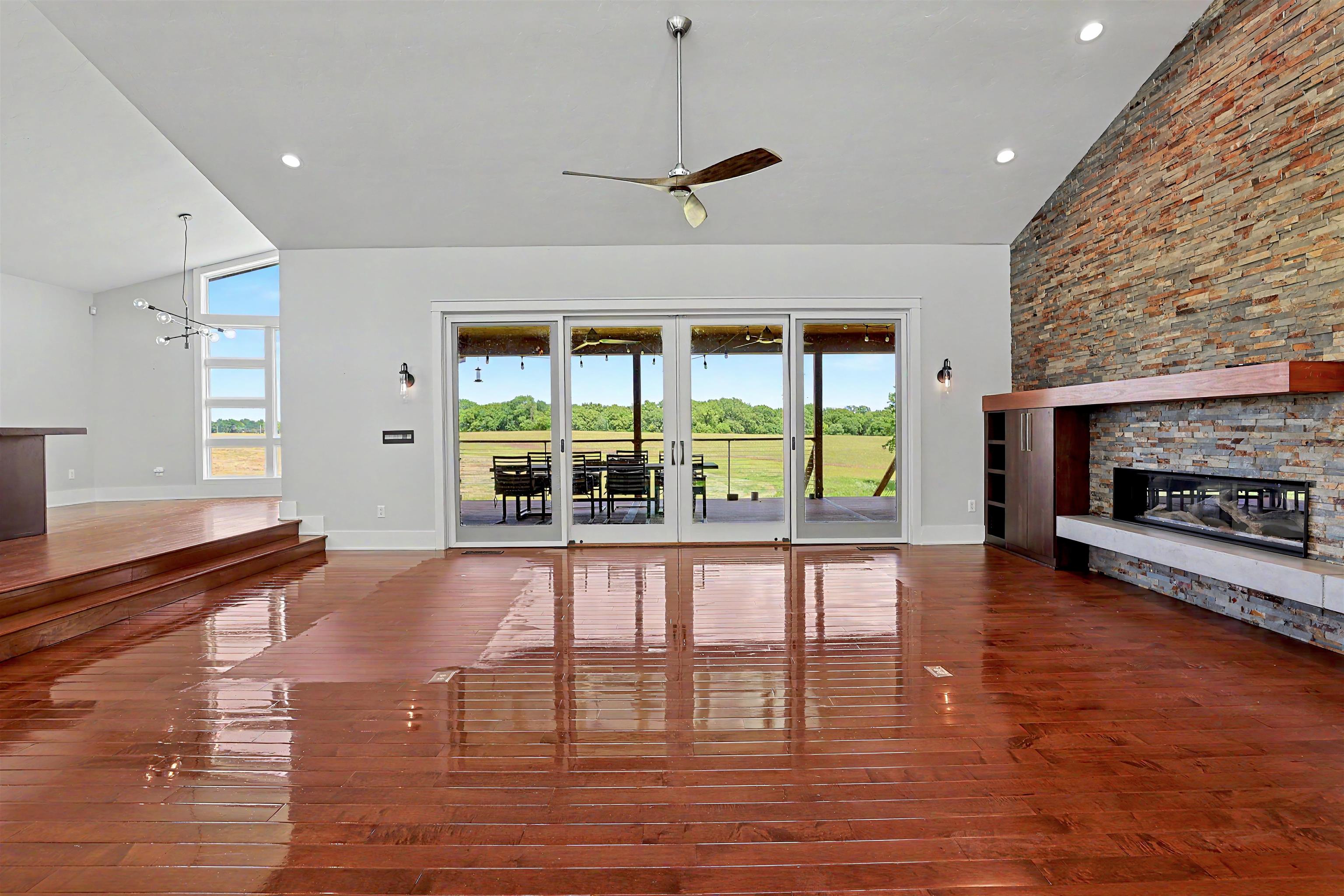 9286 292nd Road Property Photo 14