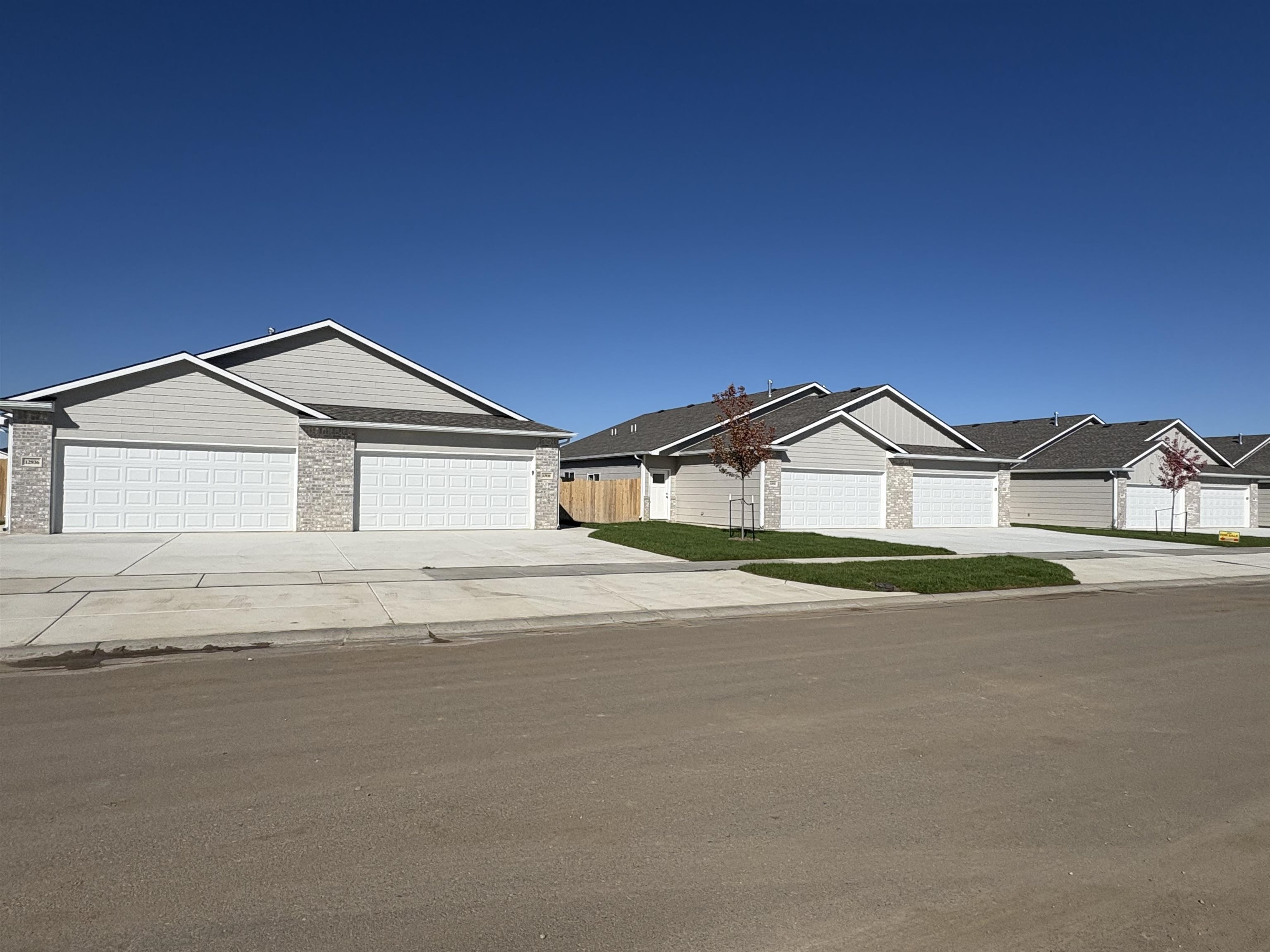 12941 E Blake St Property Photo 1