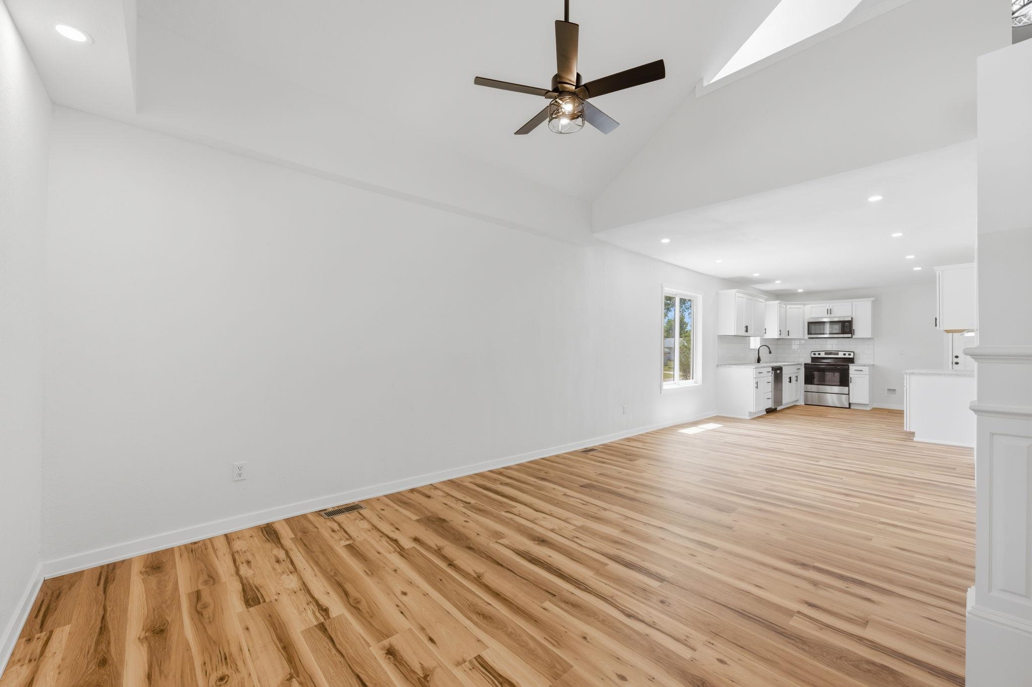 339 S Briarwood St Property Photo 4