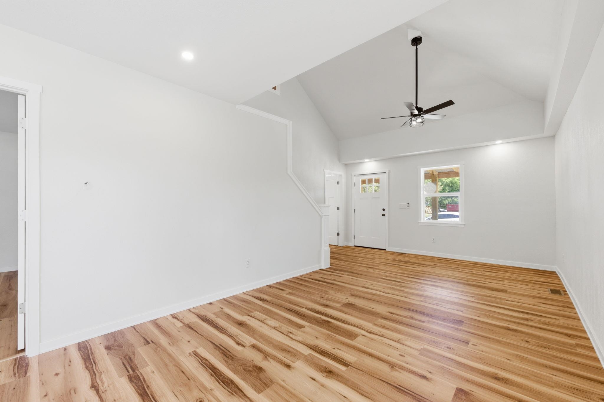 339 S Briarwood St Property Photo 6