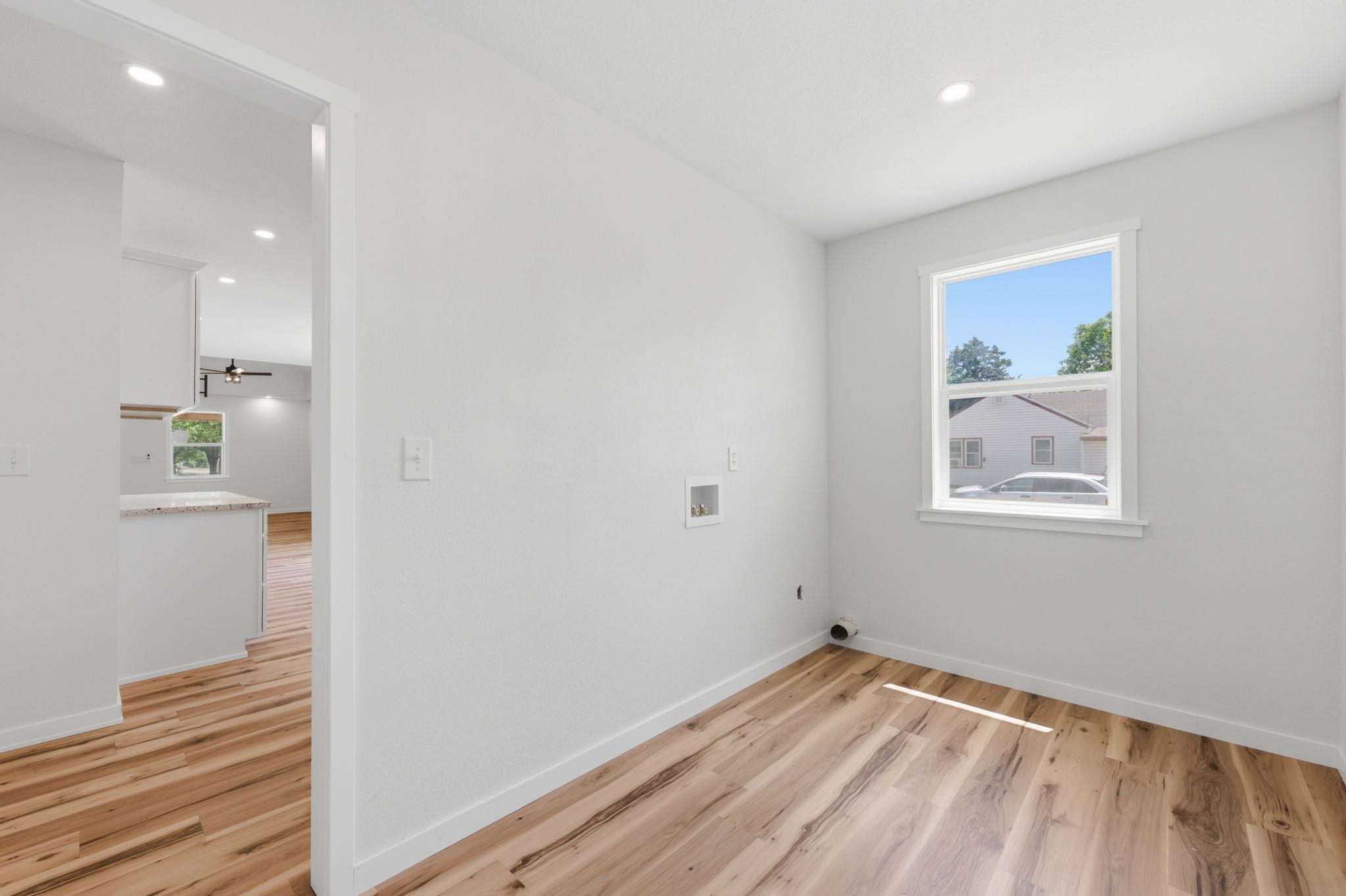 339 S Briarwood St Property Photo 13