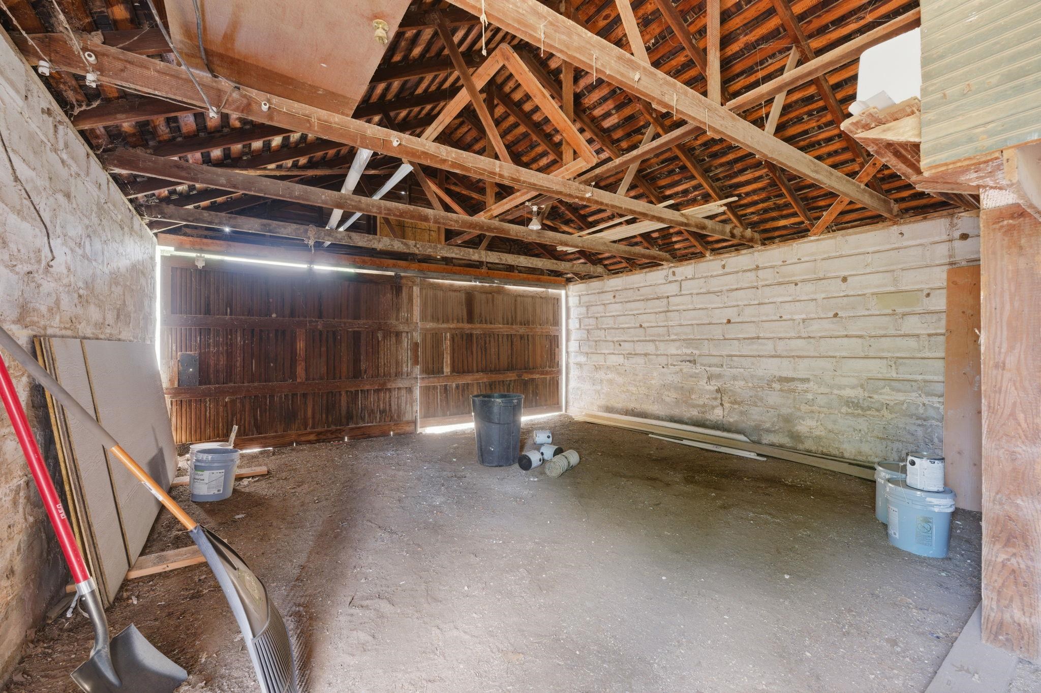 339 S Briarwood St Property Photo 32