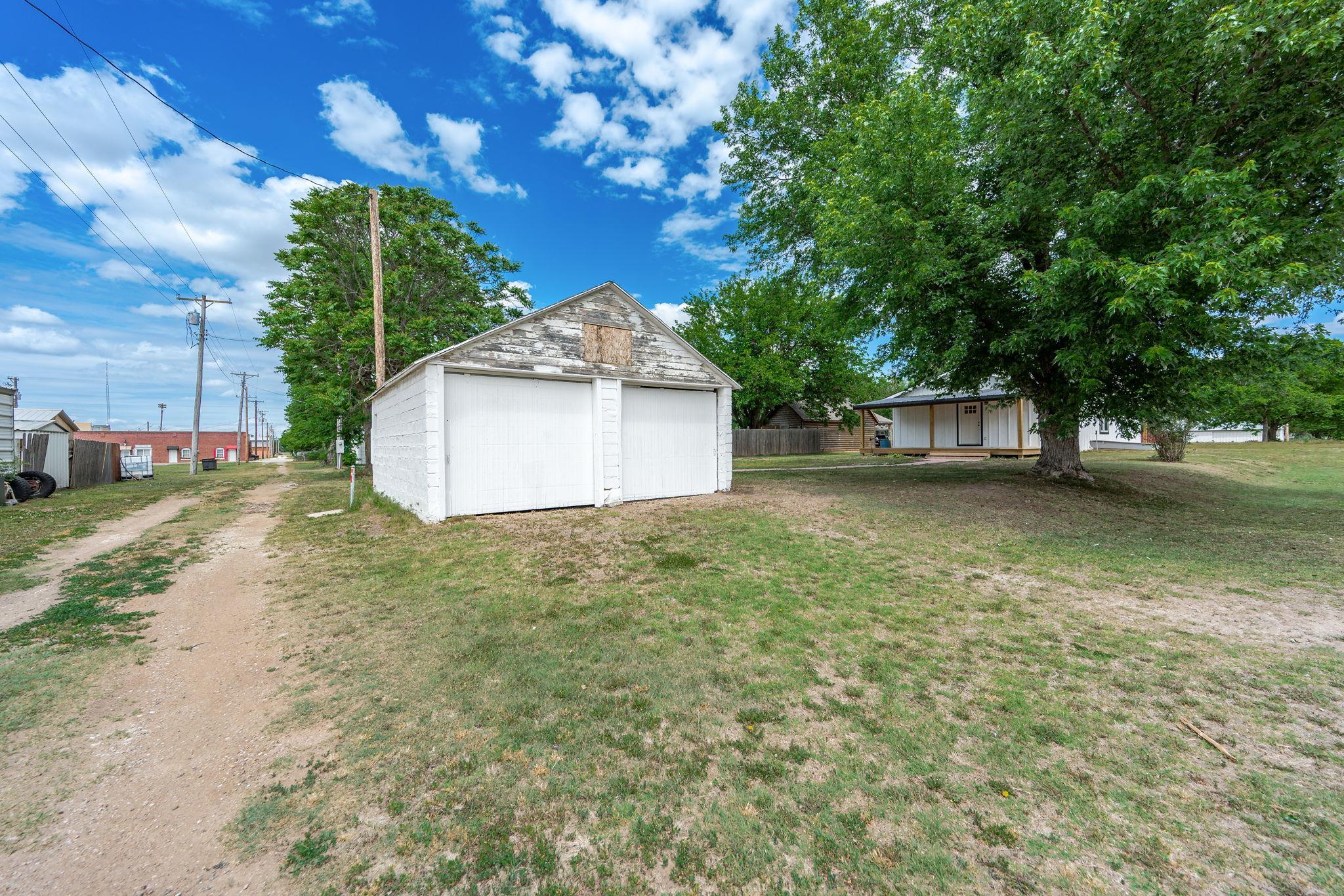 339 S Briarwood St Property Photo 34