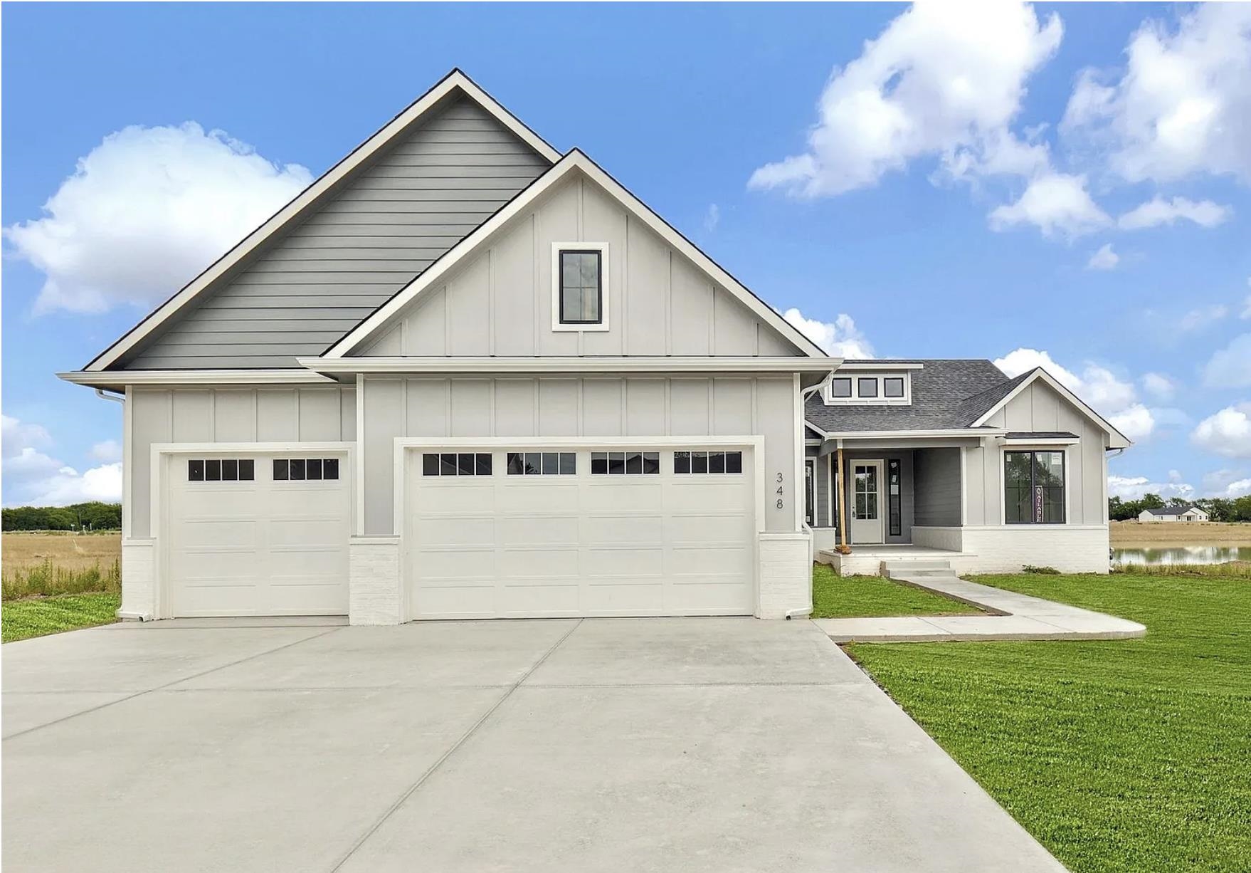 3471 Bearsden Property Photo 1