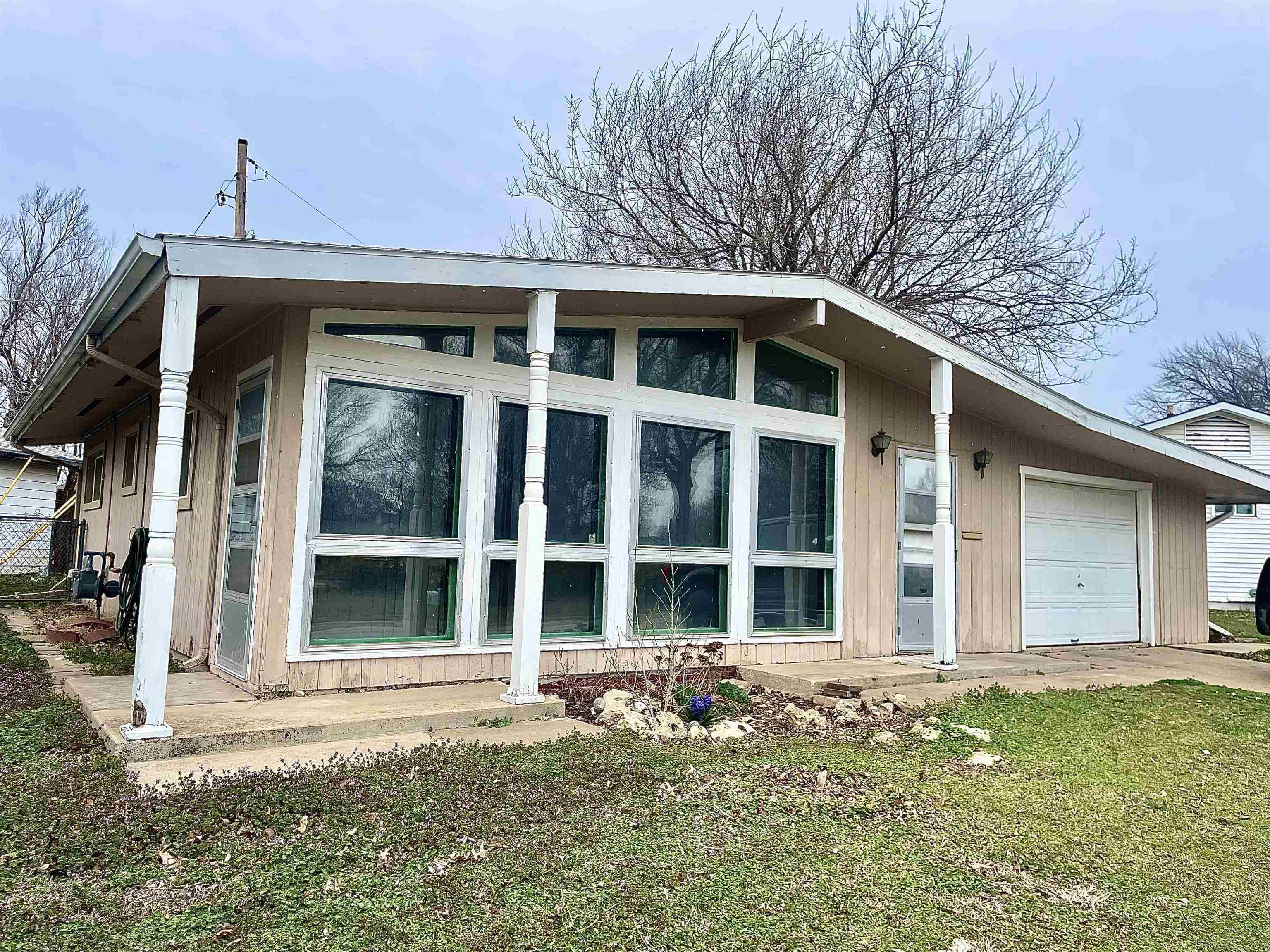 152 Random Rd Property Photo 1