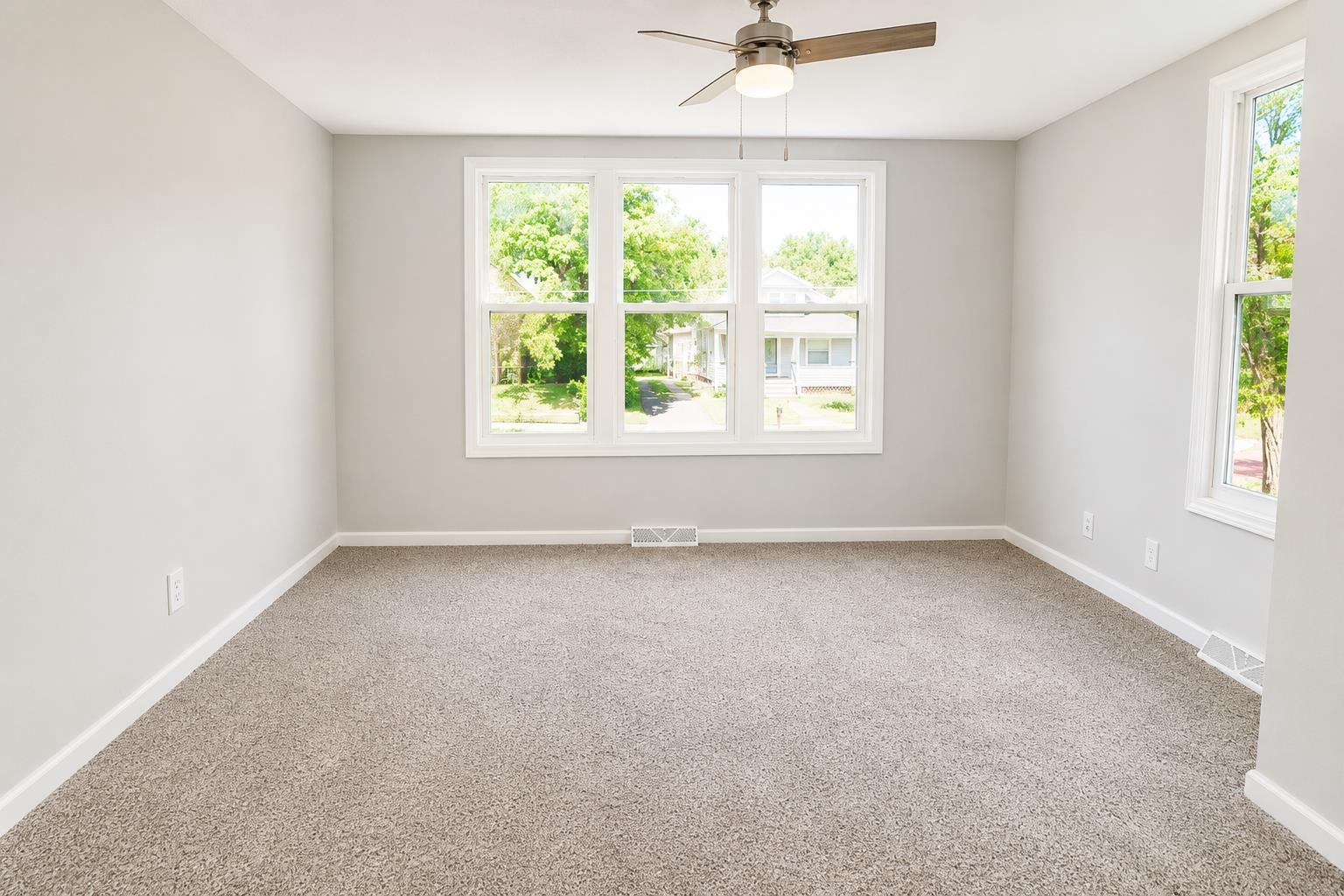 1114 N Pine St. Property Photo 11