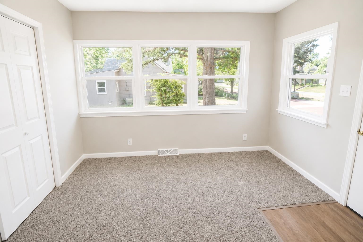 1114 N Pine St. Property Photo 15