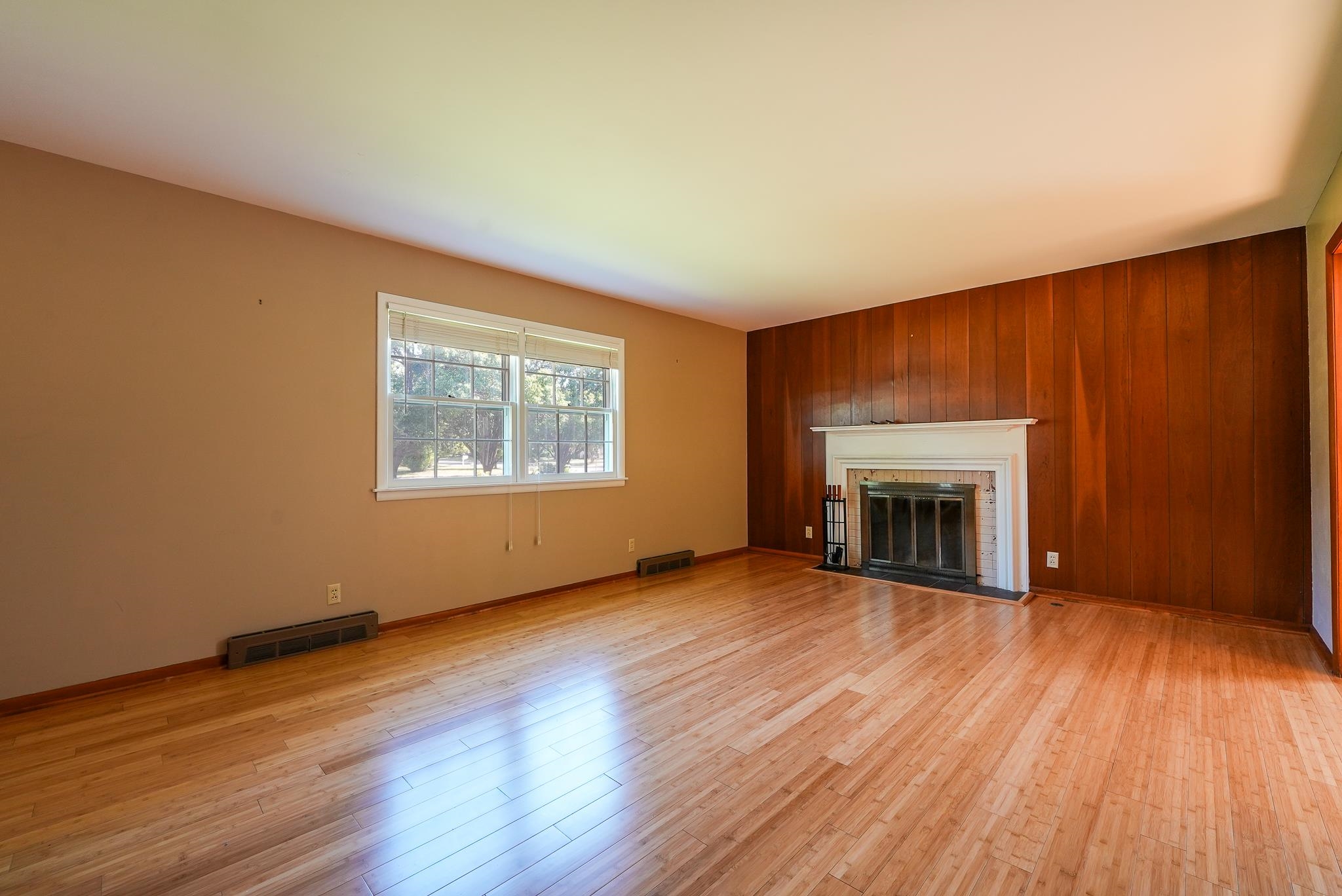 1305 W Park Ave Property Photo 4