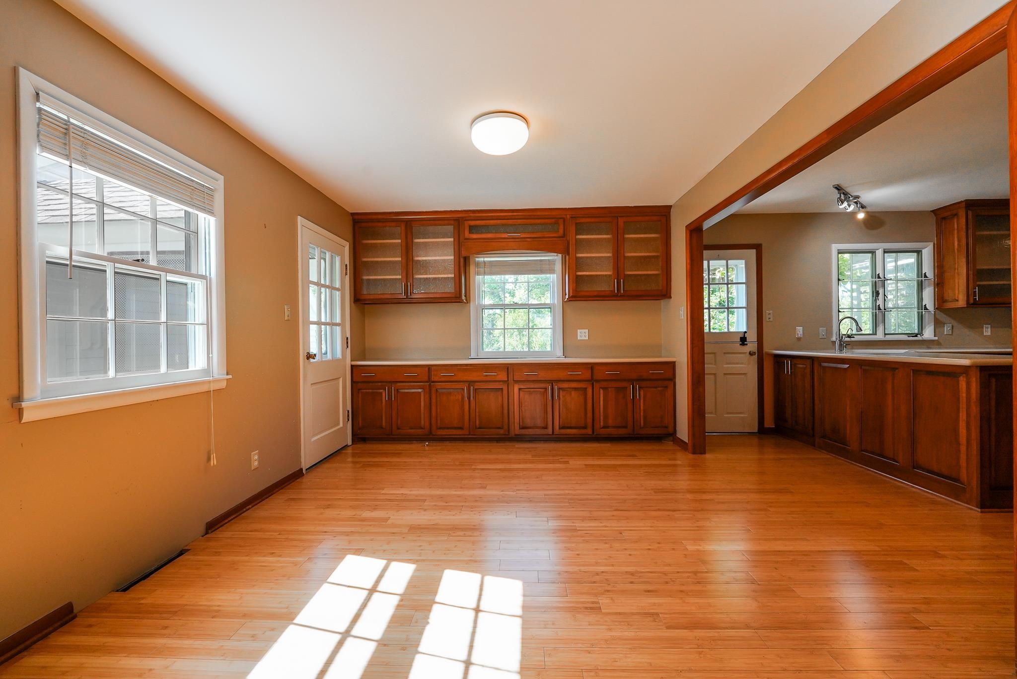 1305 W Park Ave Property Photo 5