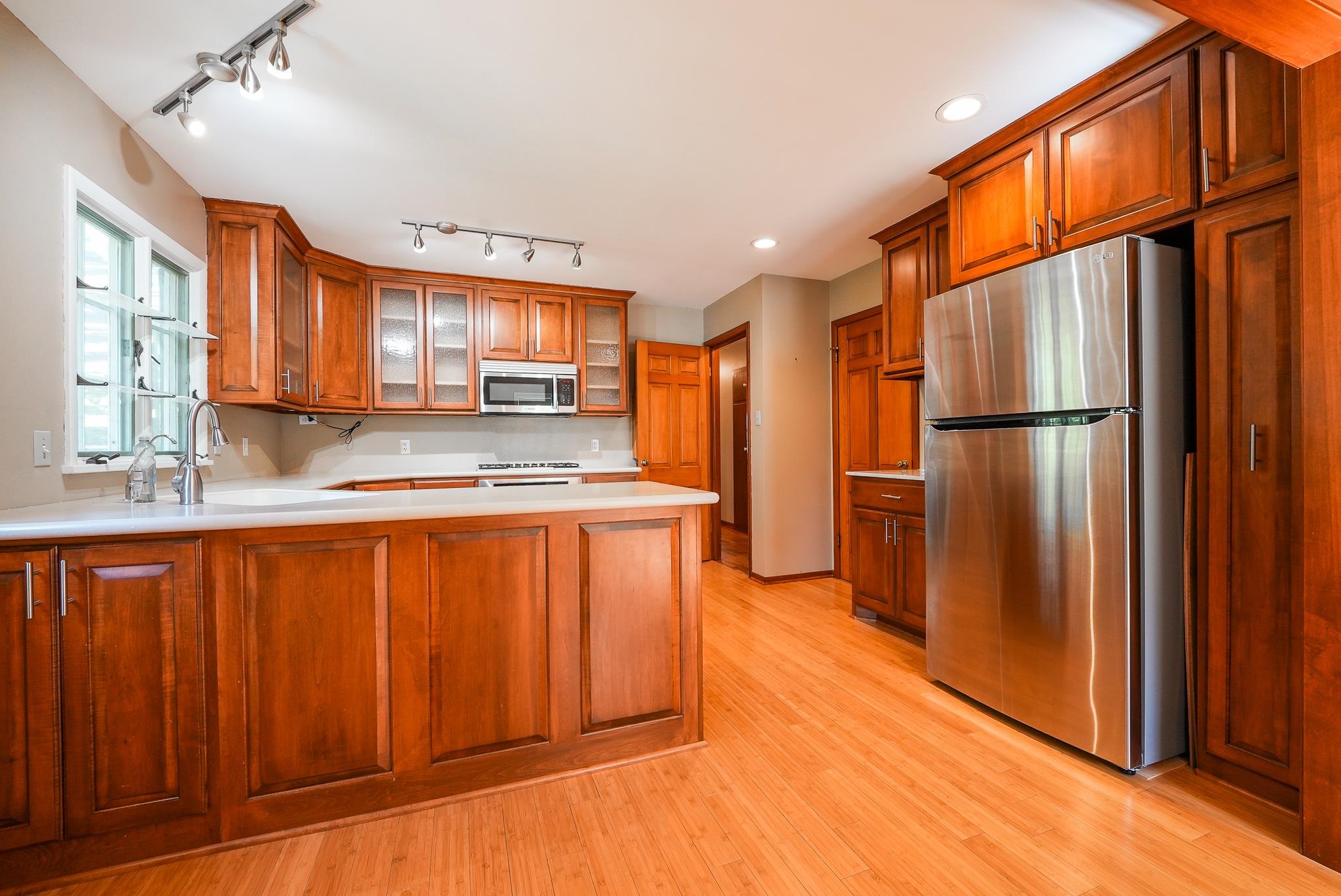 1305 W Park Ave Property Photo 7