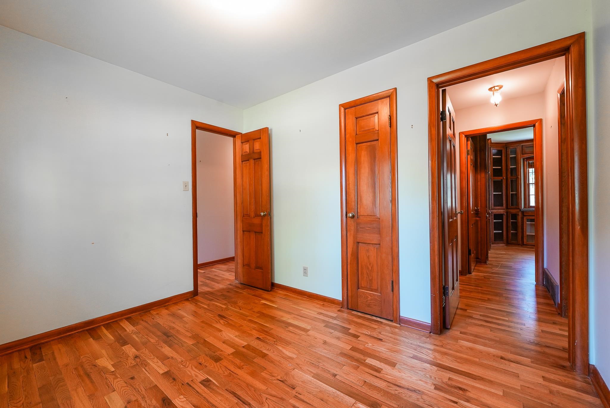 1305 W Park Ave Property Photo 14