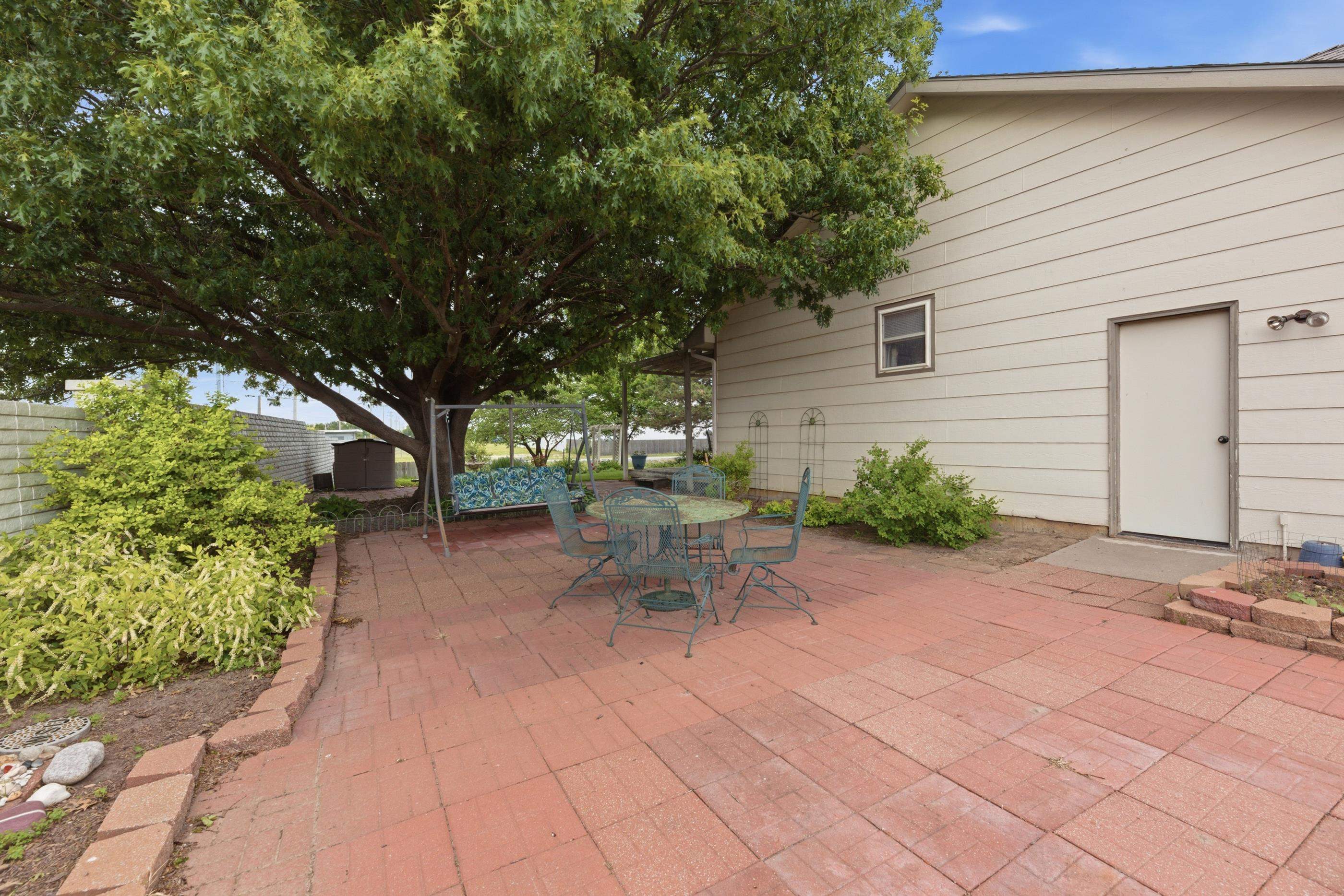 11914 W Carr Ave Property Photo 30