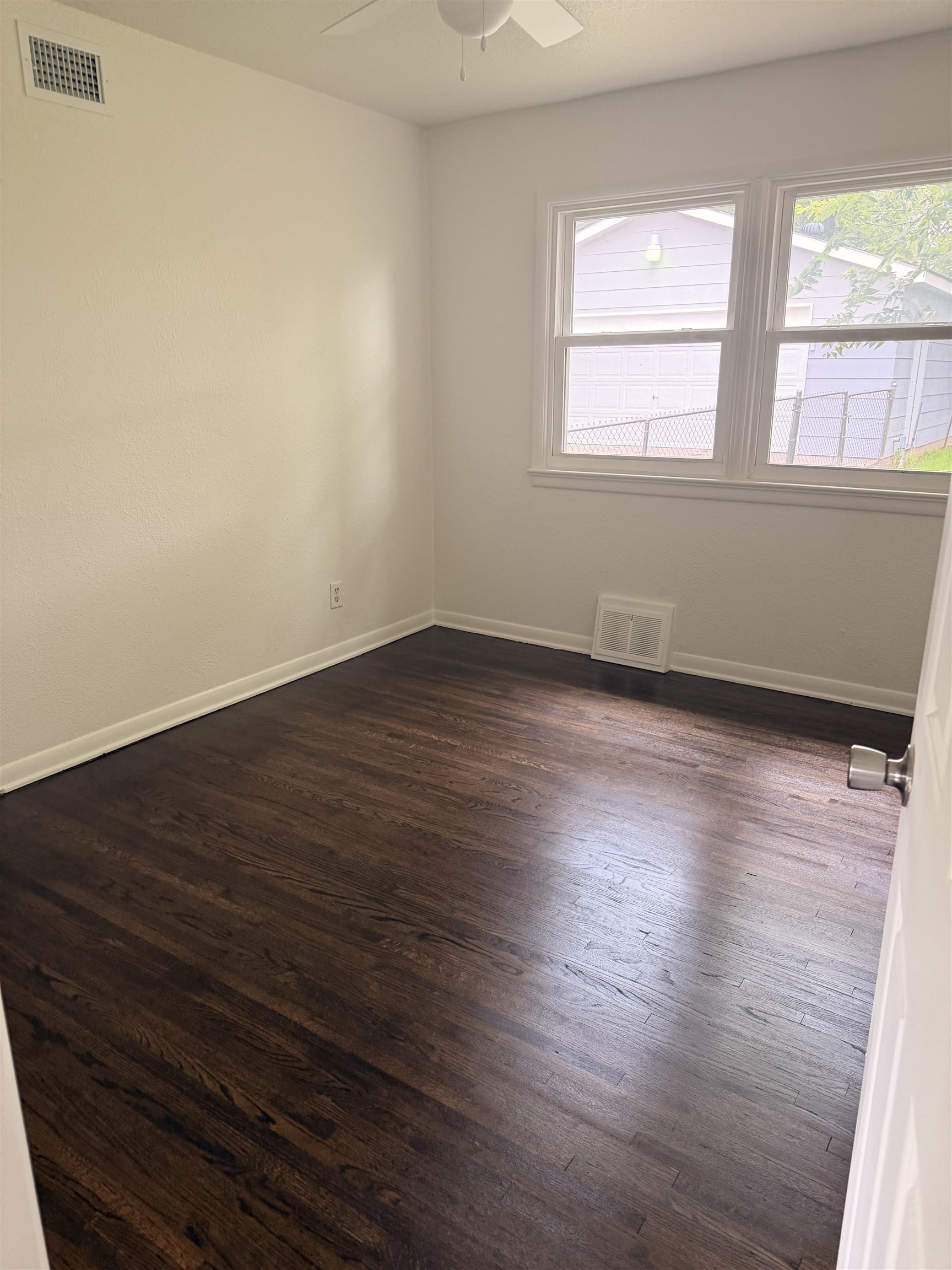 930 N Westview Property Photo 6