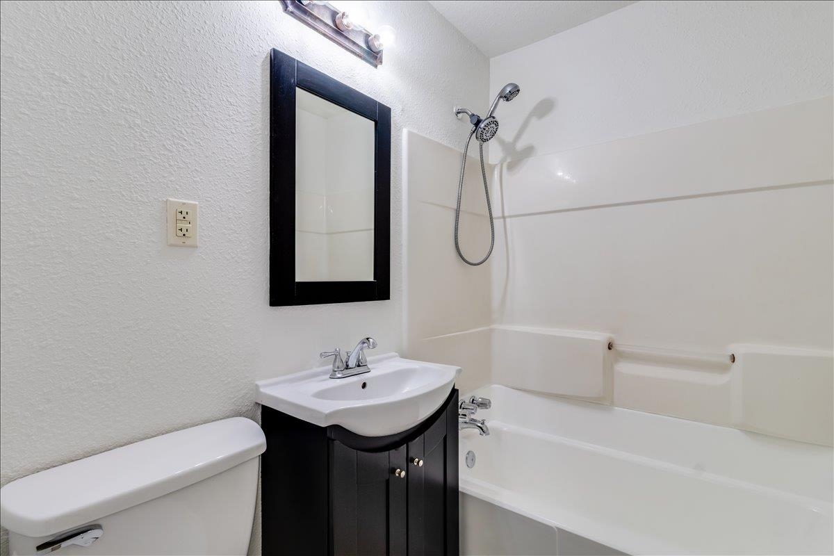 930 N Westview Property Photo 15
