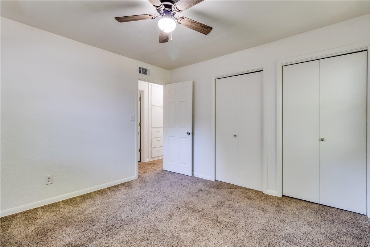 930 N Westview Property Photo 18