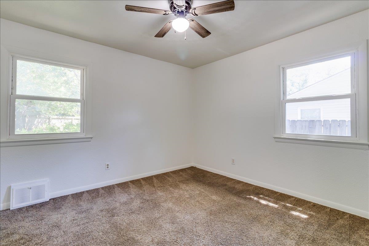 930 N Westview Property Photo 19