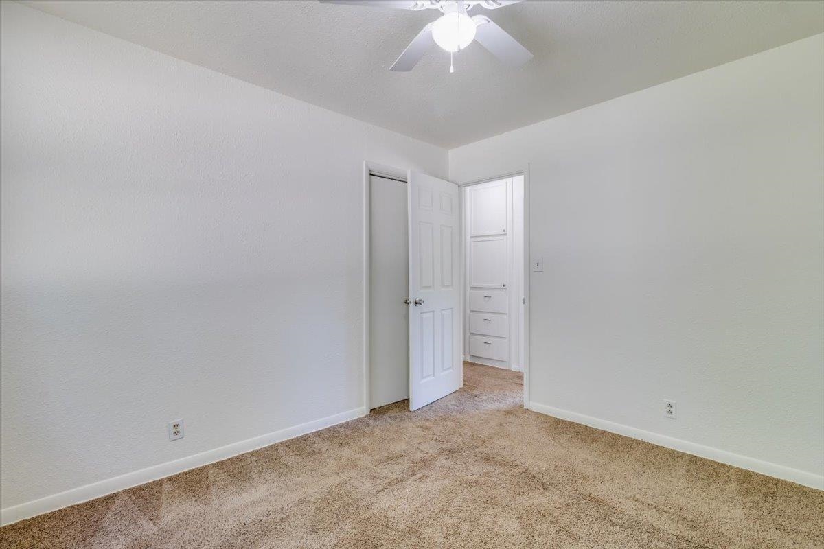 930 N Westview Property Photo 20