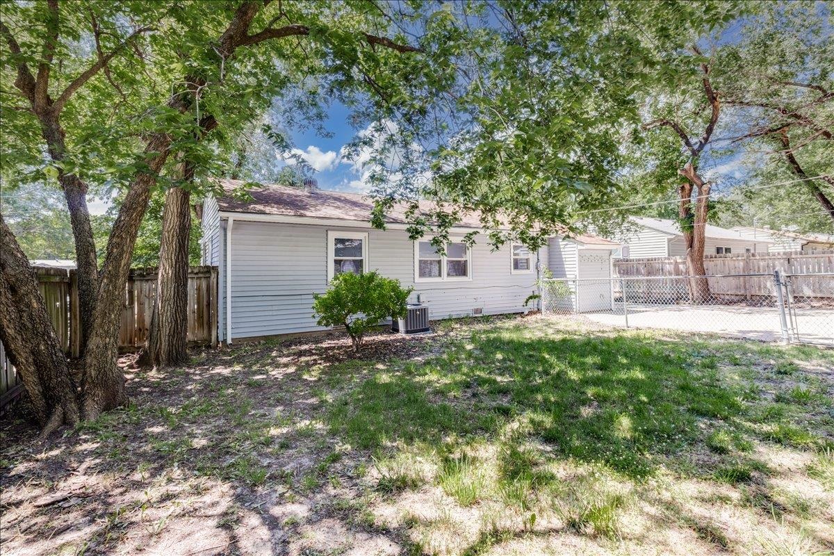 930 N Westview Property Photo 24