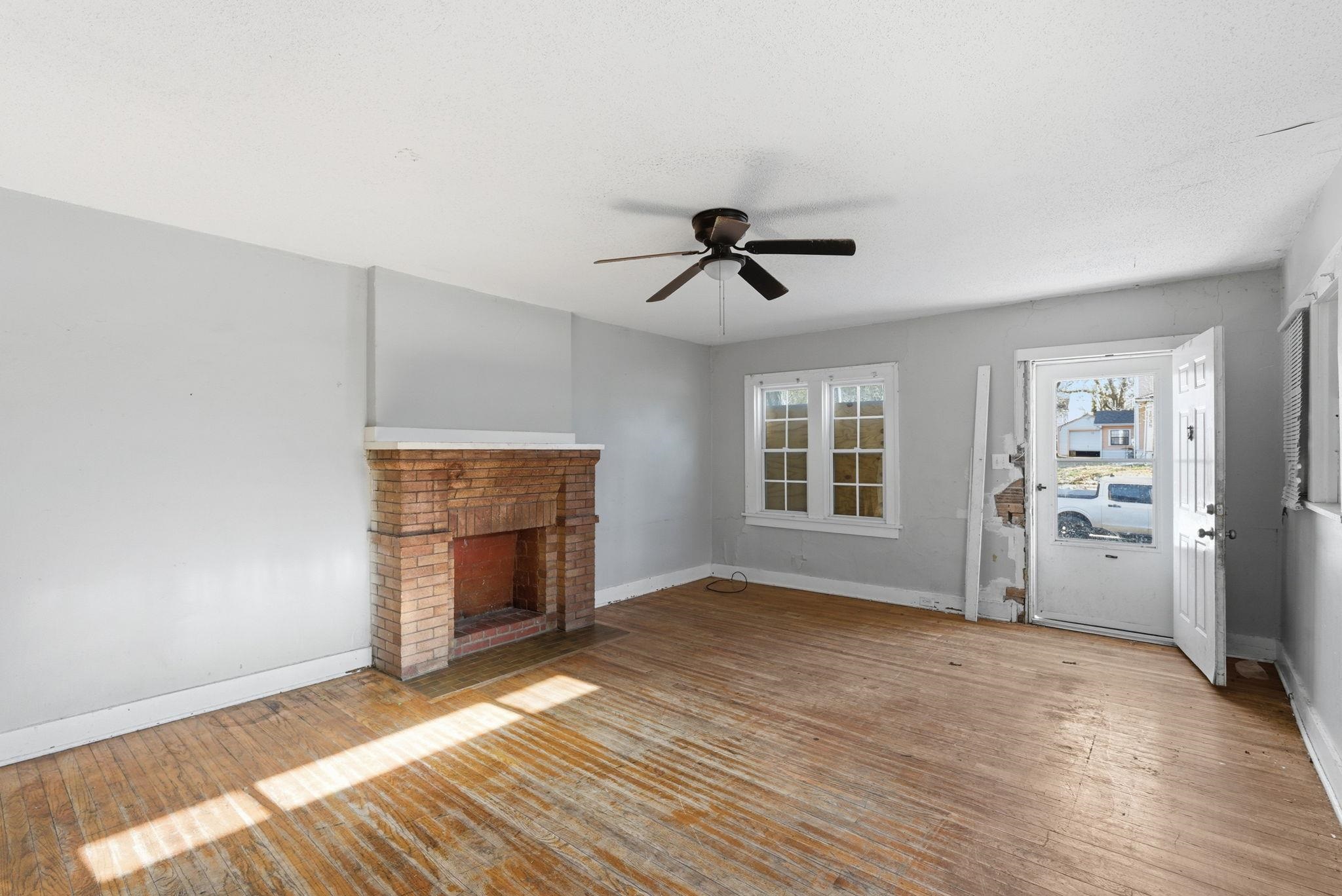 1535-1537 N Holyoke Ave Property Photo 9