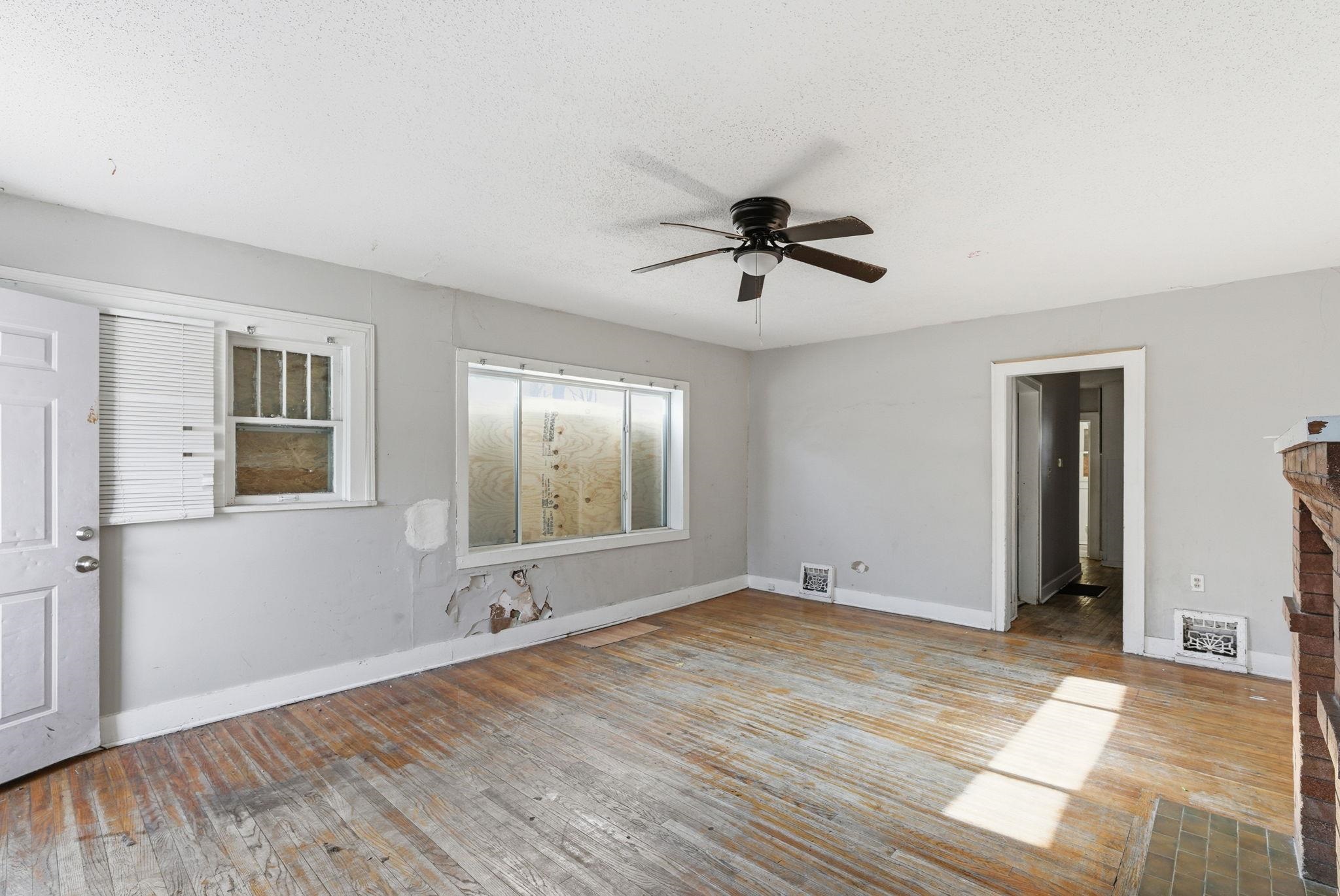 1535-1537 N Holyoke Ave Property Photo 11