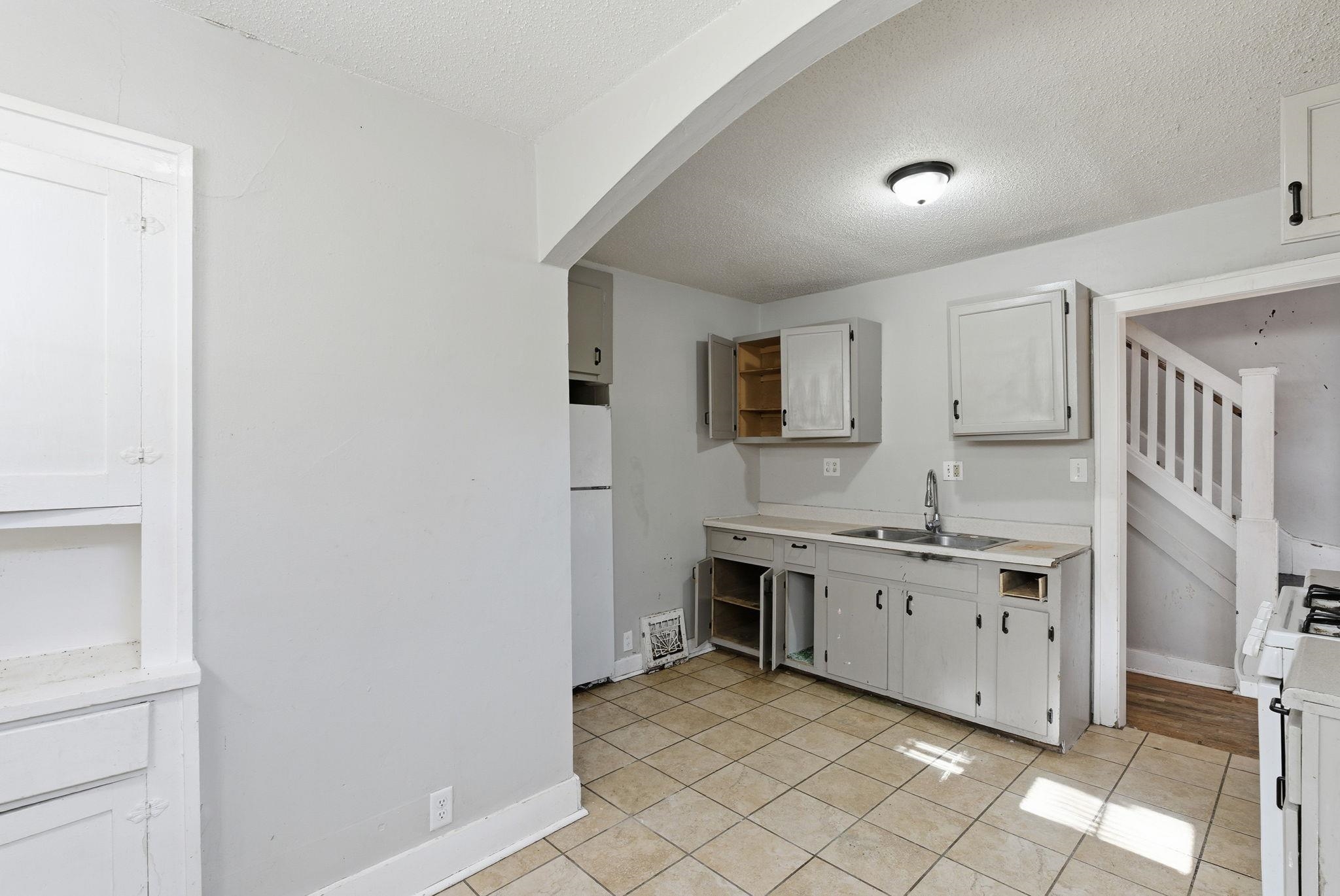 1535-1537 N Holyoke Ave Property Photo 13