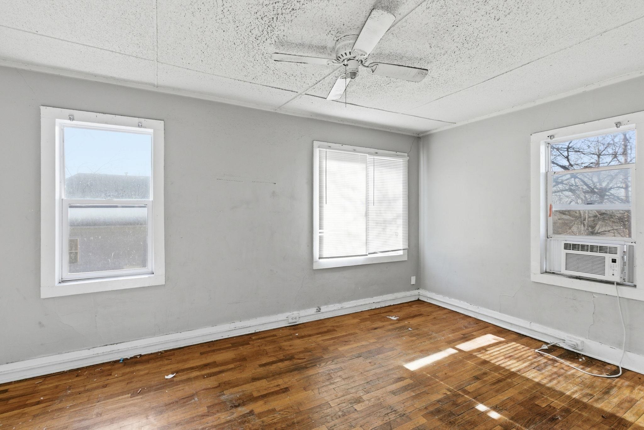 1535-1537 N Holyoke Ave Property Photo 19