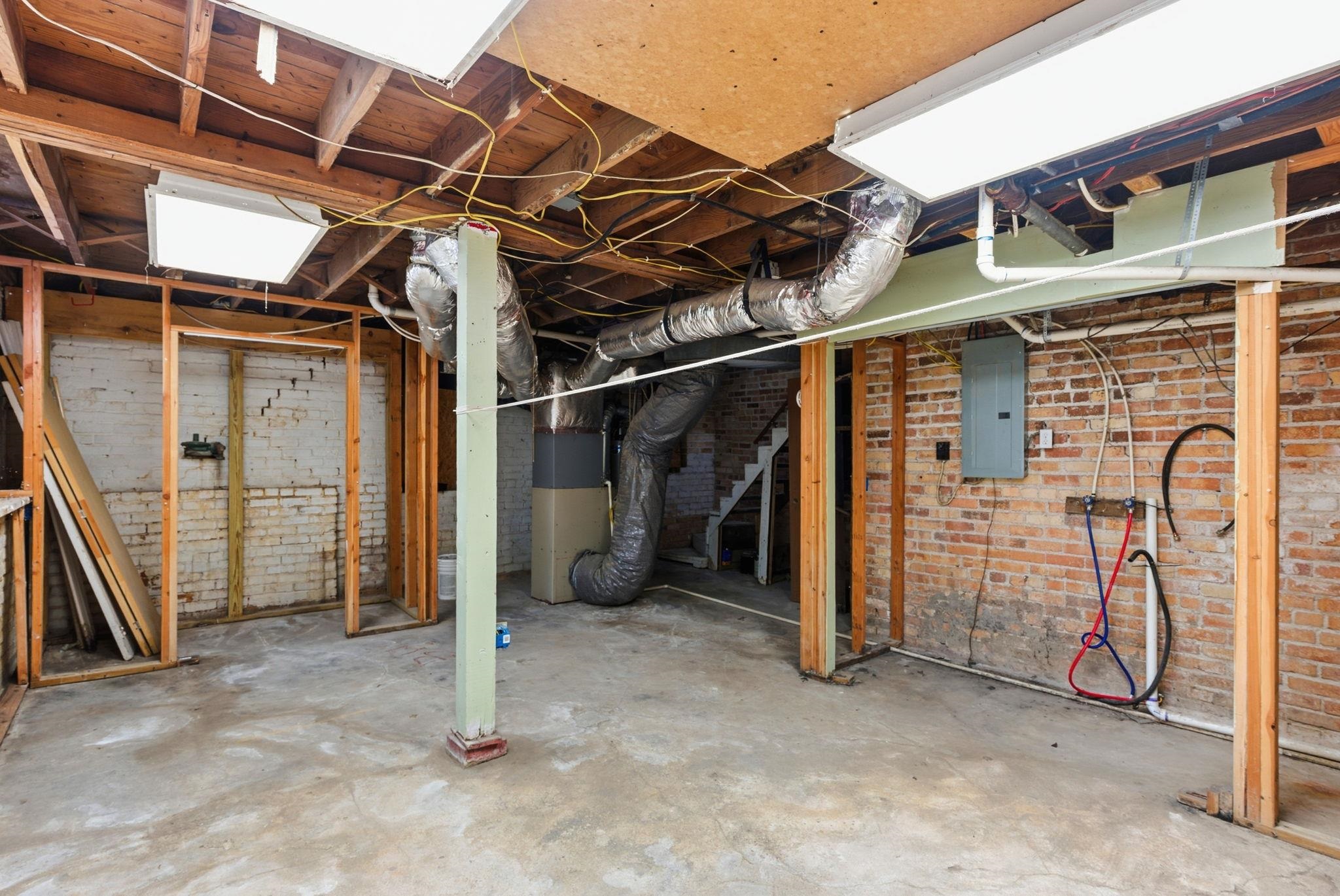 1535-1537 N Holyoke Ave Property Photo 33