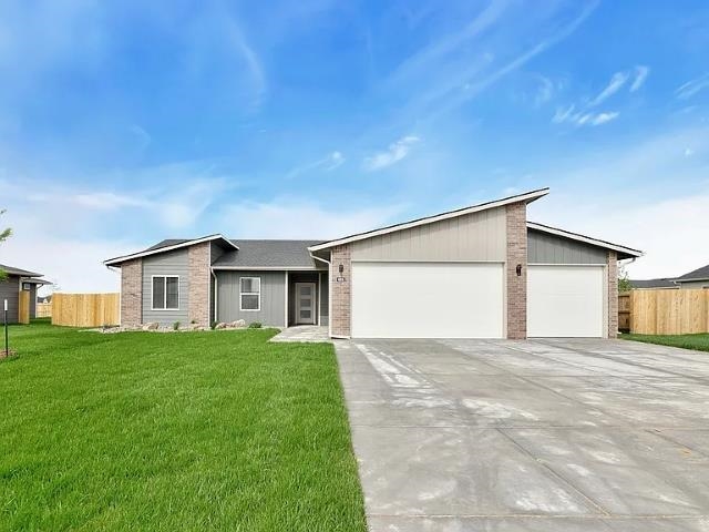691/695/699 1013 W Long Path Property Photo 1