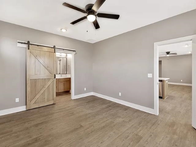 691/695/699 1013 W Long Path Property Photo 5