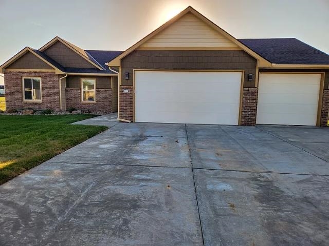 691/695/699 1013 W Long Path Property Photo 17