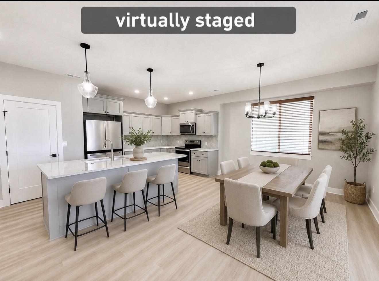 2540 S Spring Hollow St Property Photo 2
