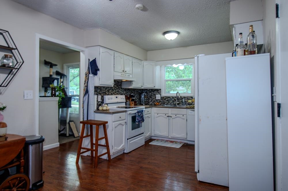 415 E Valley View Street Property Photo 4