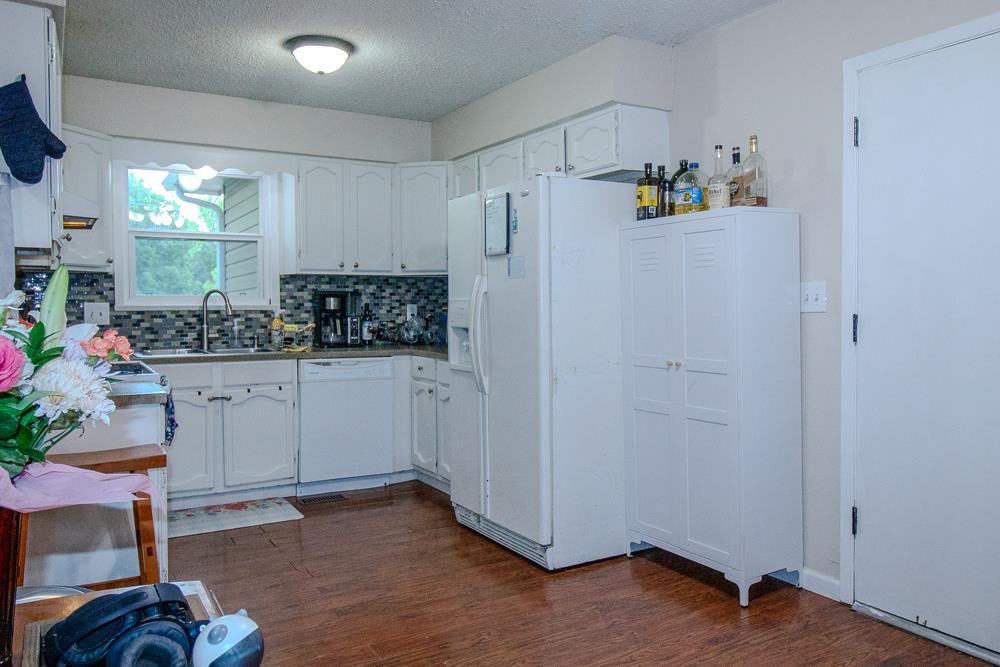 415 E Valley View Street Property Photo 5