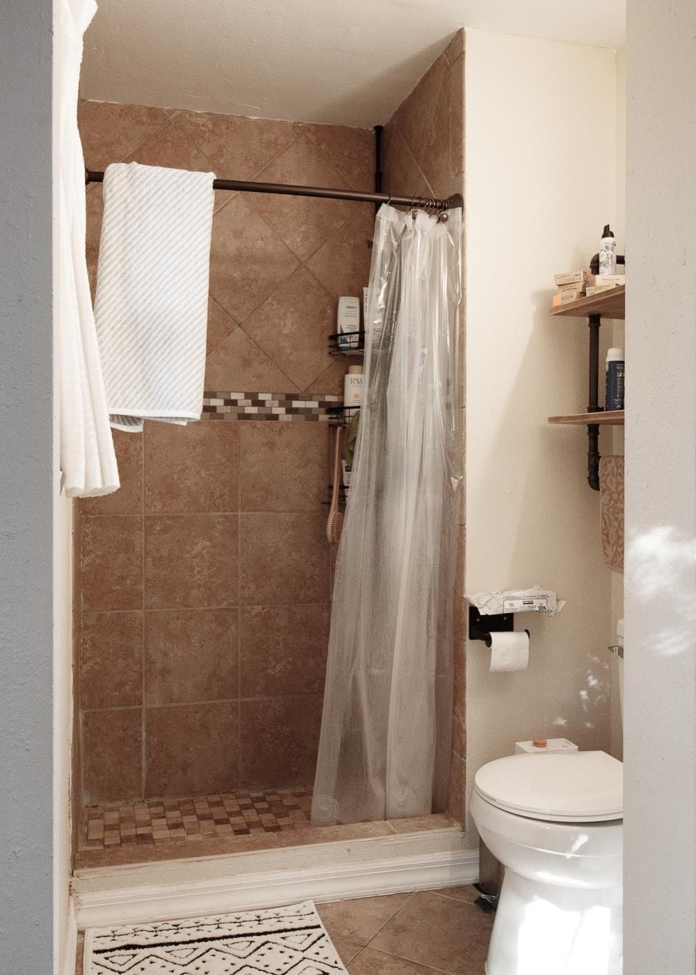 415 E Valley View Street Property Photo 7