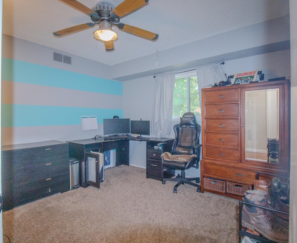 415 E Valley View Street Property Photo 10